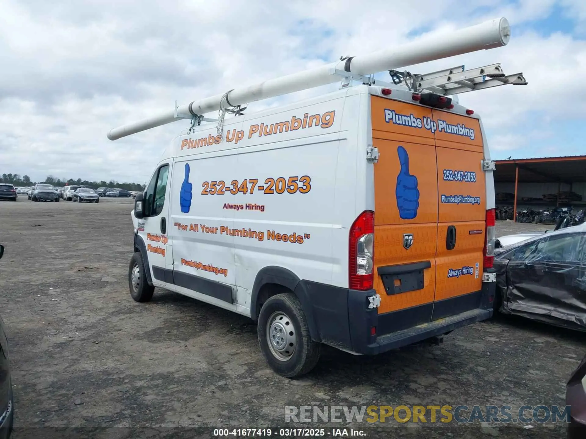 3 Photograph of a damaged car 3C6TRVBG3KE532824 RAM PROMASTER 1500 2019