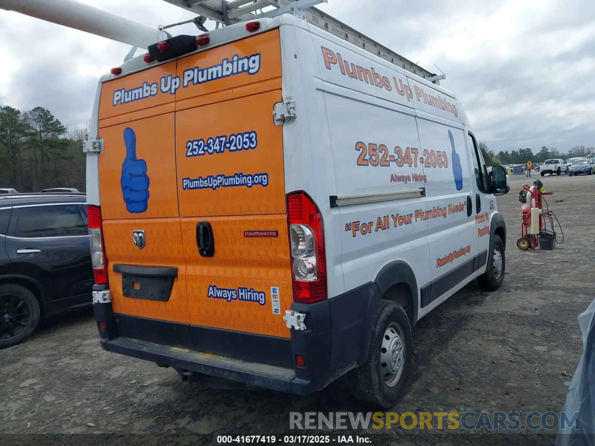 4 Photograph of a damaged car 3C6TRVBG3KE532824 RAM PROMASTER 1500 2019