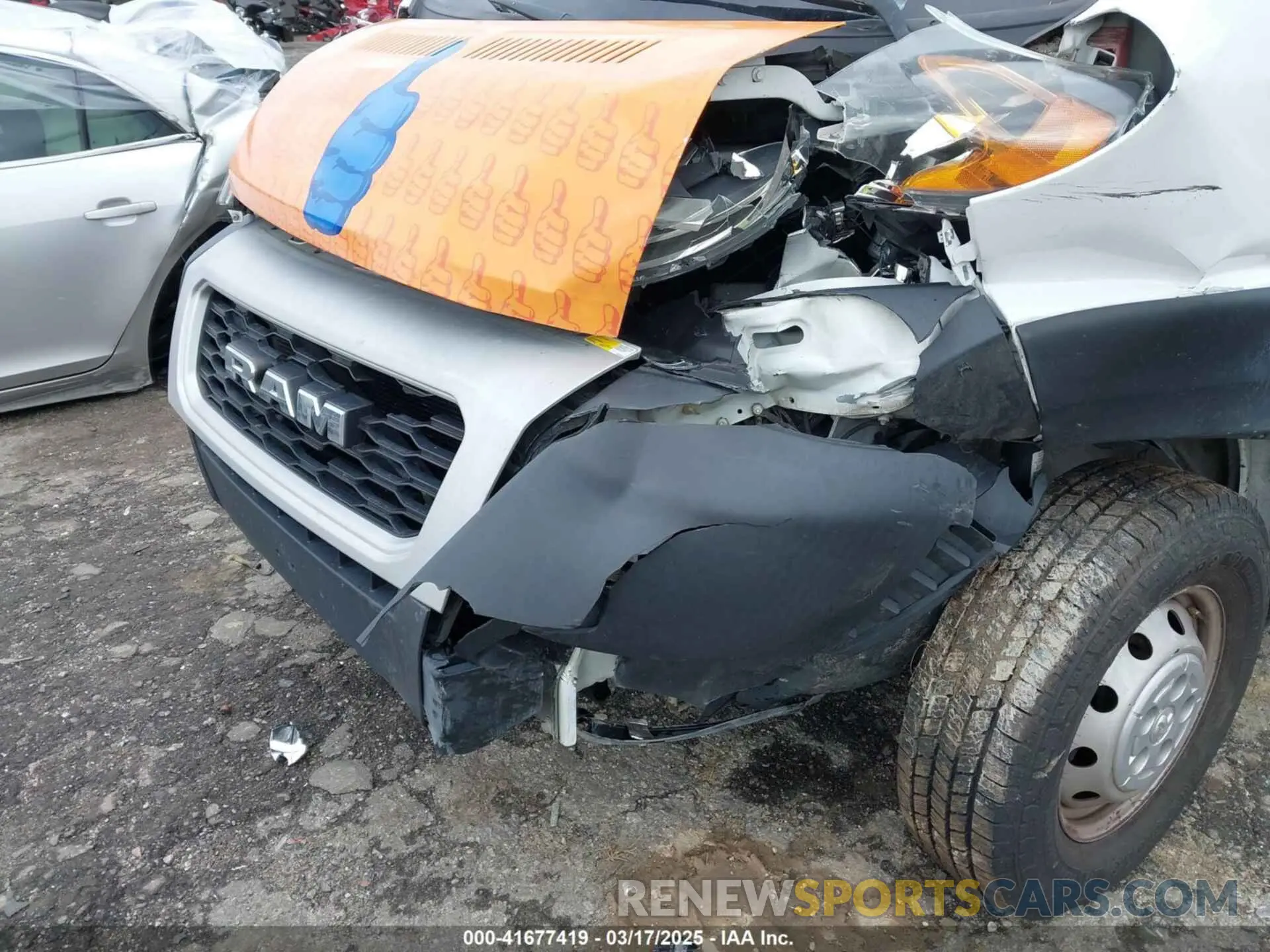 6 Photograph of a damaged car 3C6TRVBG3KE532824 RAM PROMASTER 1500 2019
