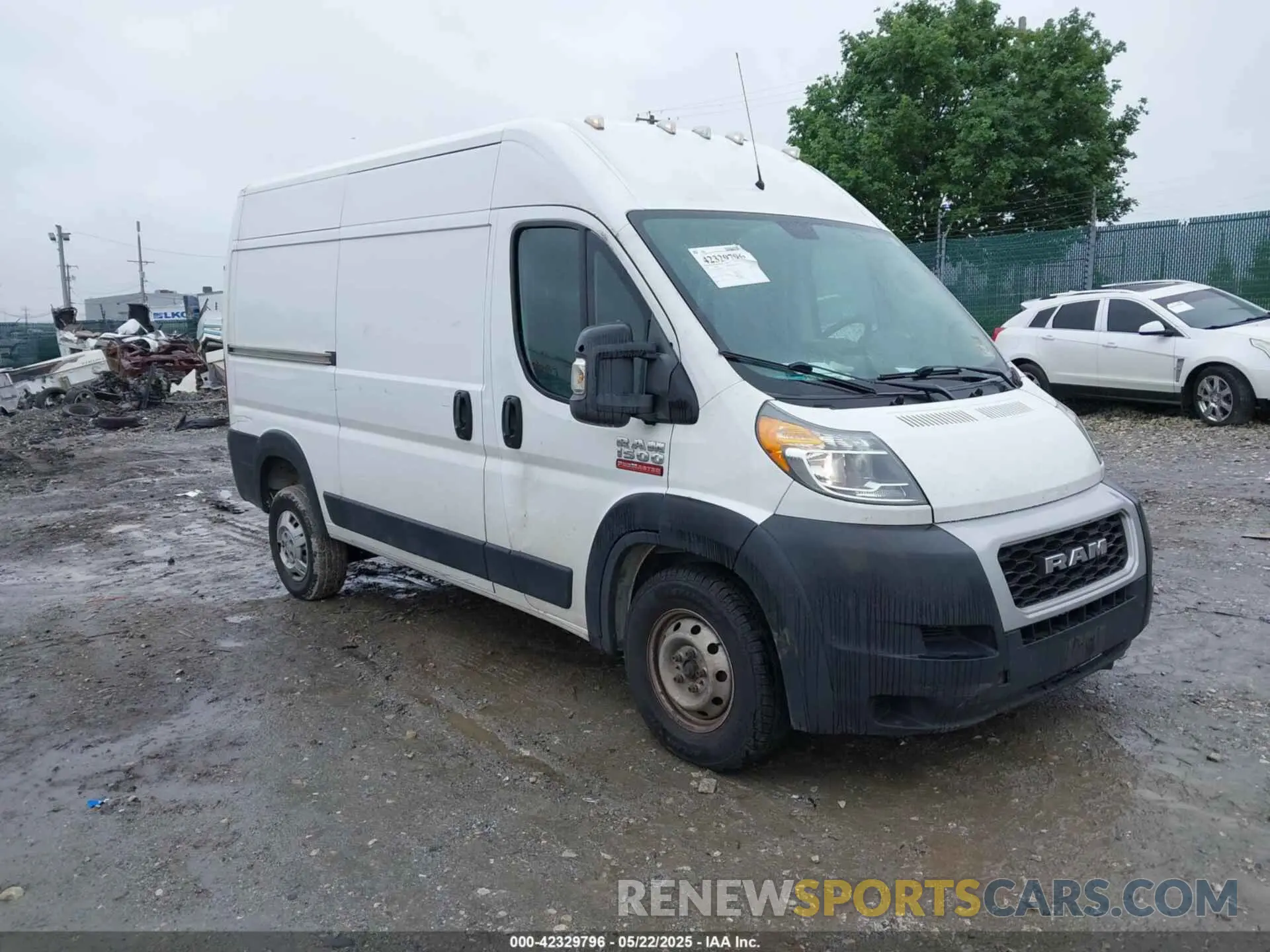 1 Photograph of a damaged car 3C6TRVBG4KE500920 RAM PROMASTER 1500 2019