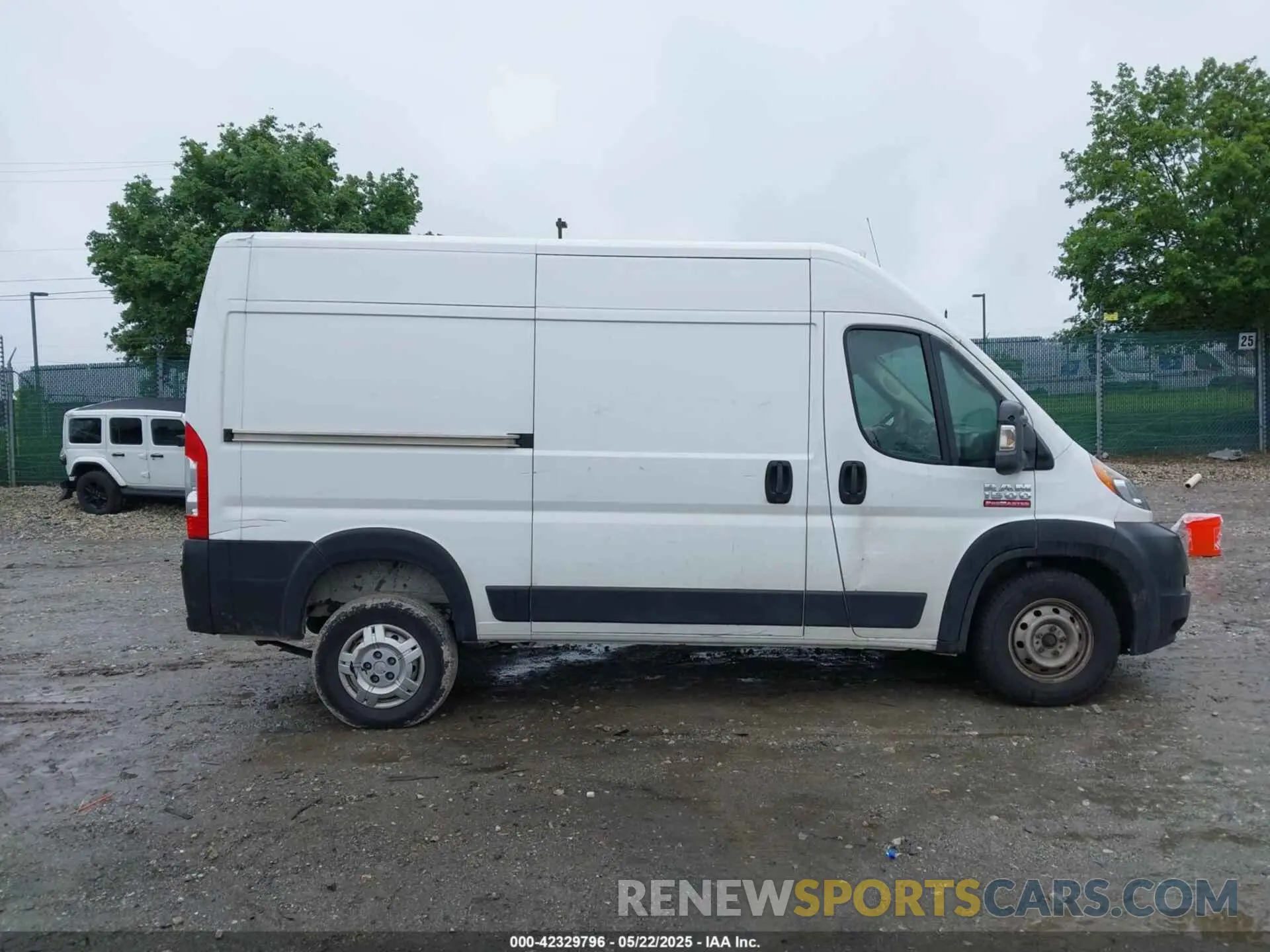 13 Photograph of a damaged car 3C6TRVBG4KE500920 RAM PROMASTER 1500 2019