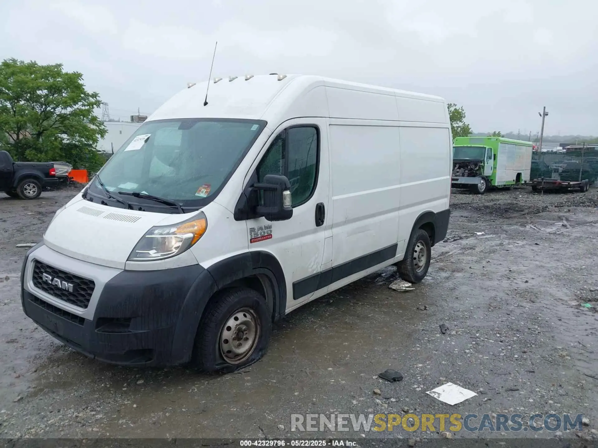 2 Photograph of a damaged car 3C6TRVBG4KE500920 RAM PROMASTER 1500 2019