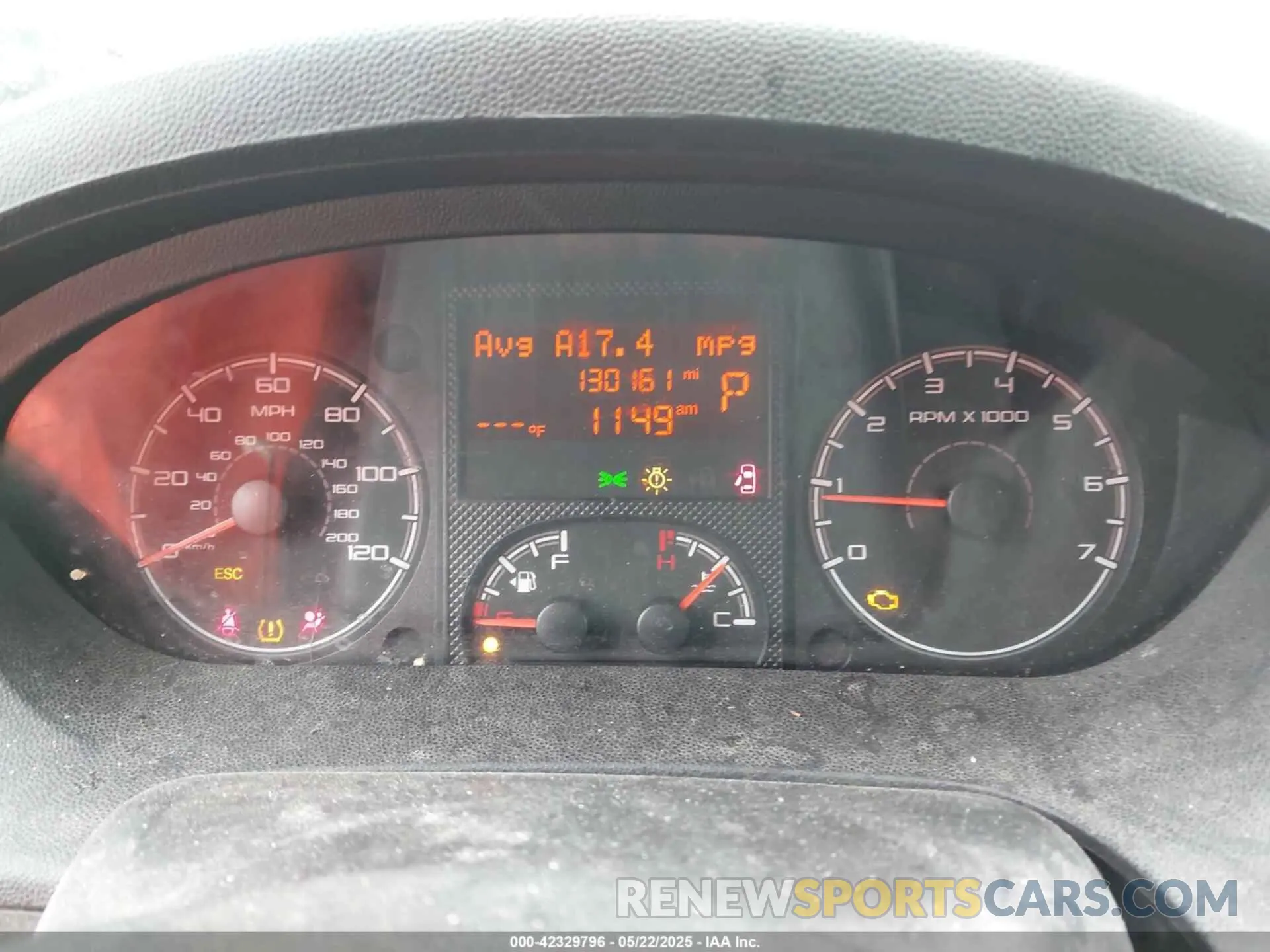 7 Photograph of a damaged car 3C6TRVBG4KE500920 RAM PROMASTER 1500 2019