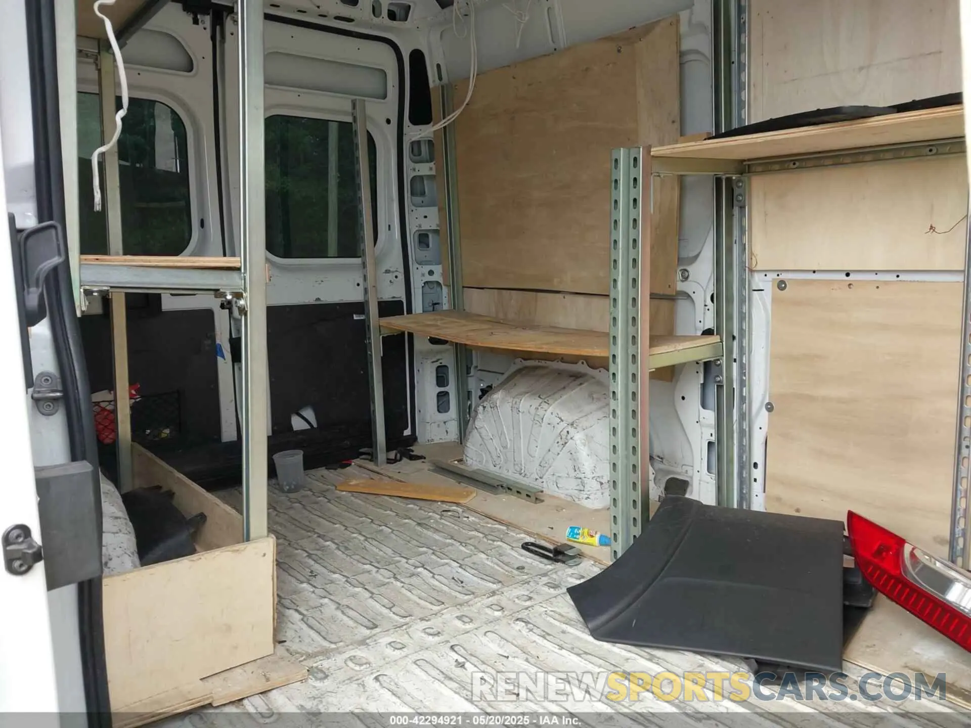 8 Photograph of a damaged car 3C6TRVBG5KE565887 RAM PROMASTER 1500 2019