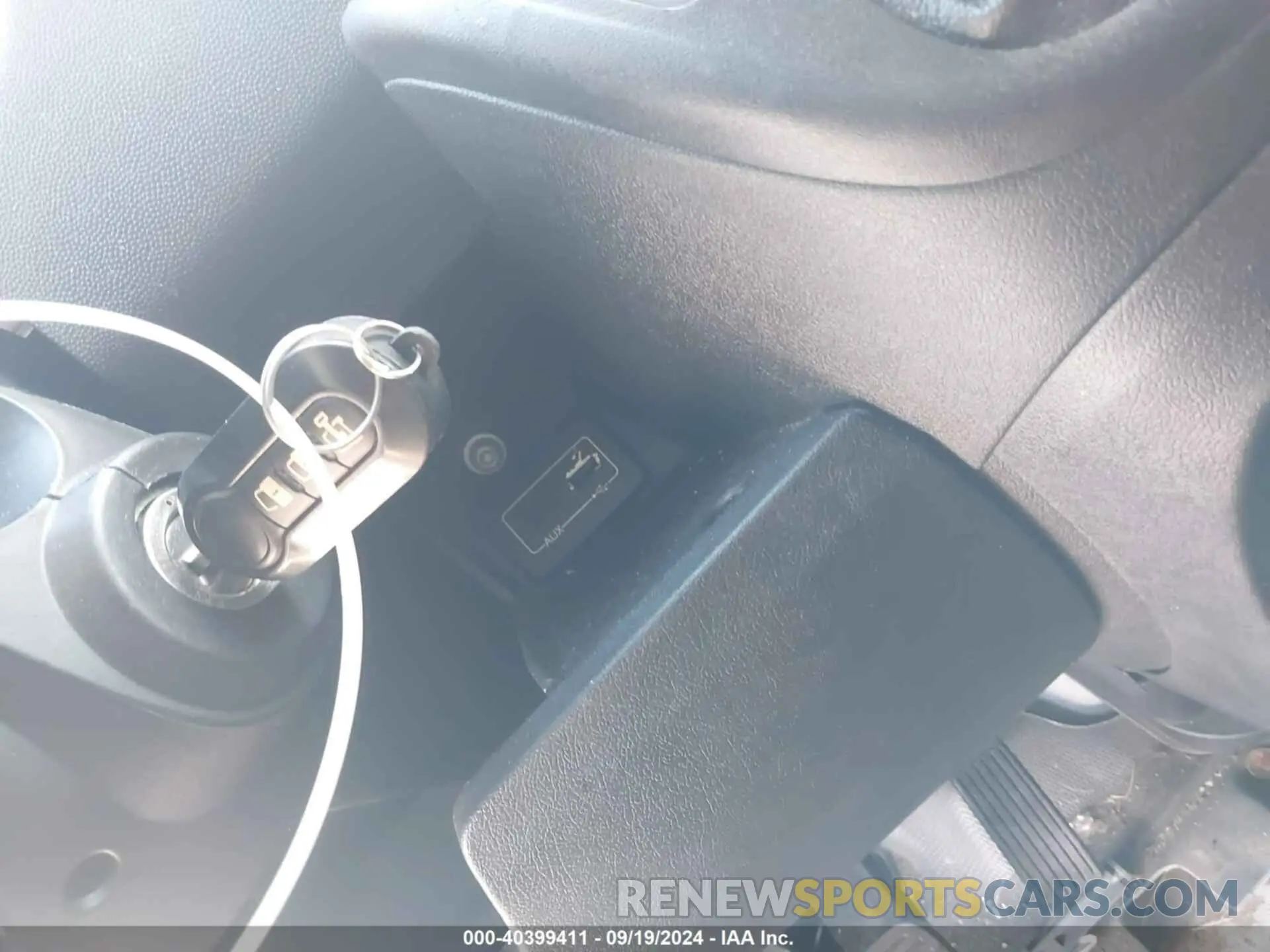 11 Photograph of a damaged car 3C6TRVBG6KE556406 RAM PROMASTER 1500 2019
