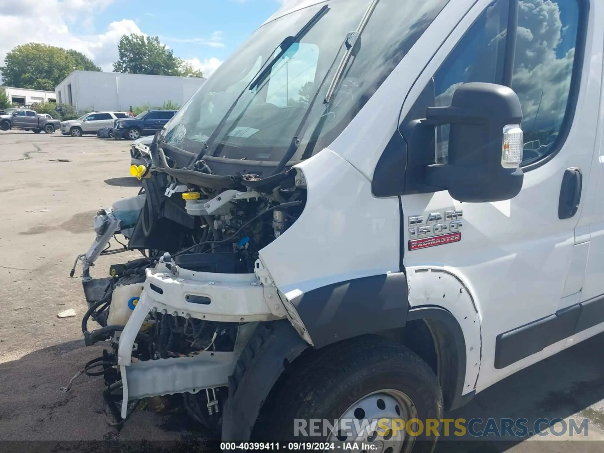 18 Photograph of a damaged car 3C6TRVBG6KE556406 RAM PROMASTER 1500 2019