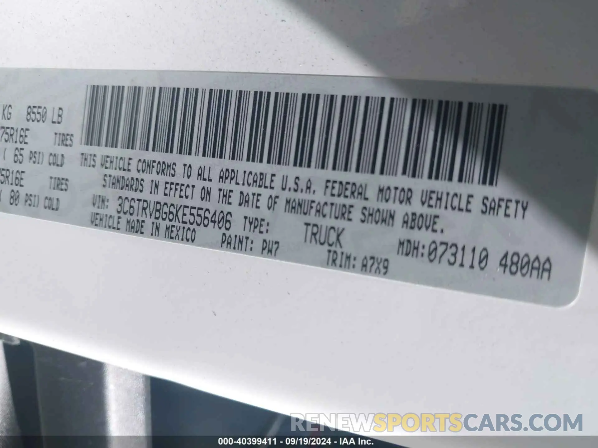 9 Photograph of a damaged car 3C6TRVBG6KE556406 RAM PROMASTER 1500 2019