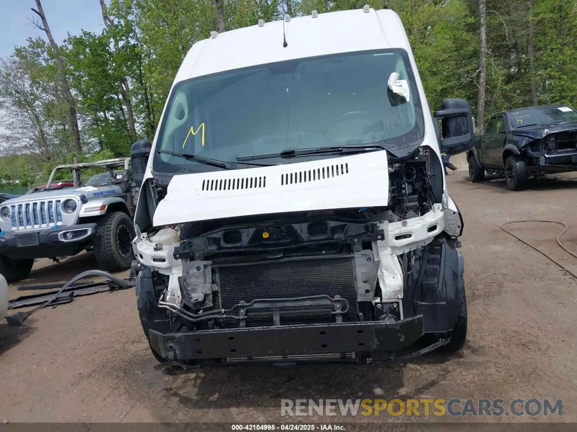 13 Photograph of a damaged car 3C6TRVBG7KE525665 RAM PROMASTER 1500 2019