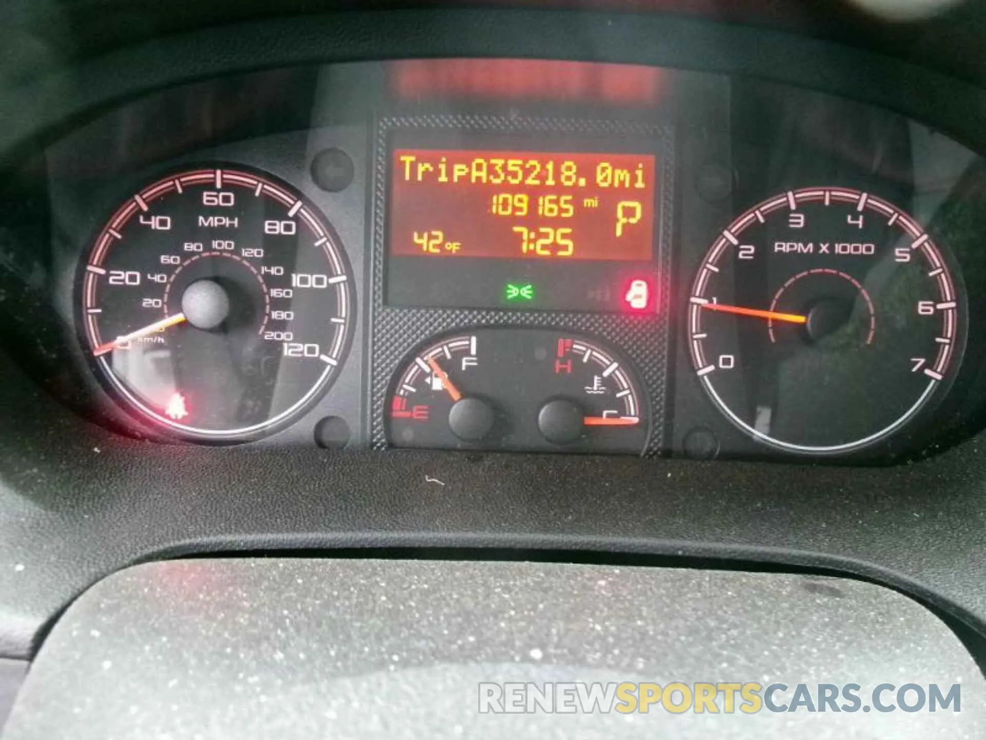 16 Photograph of a damaged car 3C6TRVBG7KE559248 RAM PROMASTER 1500 2019