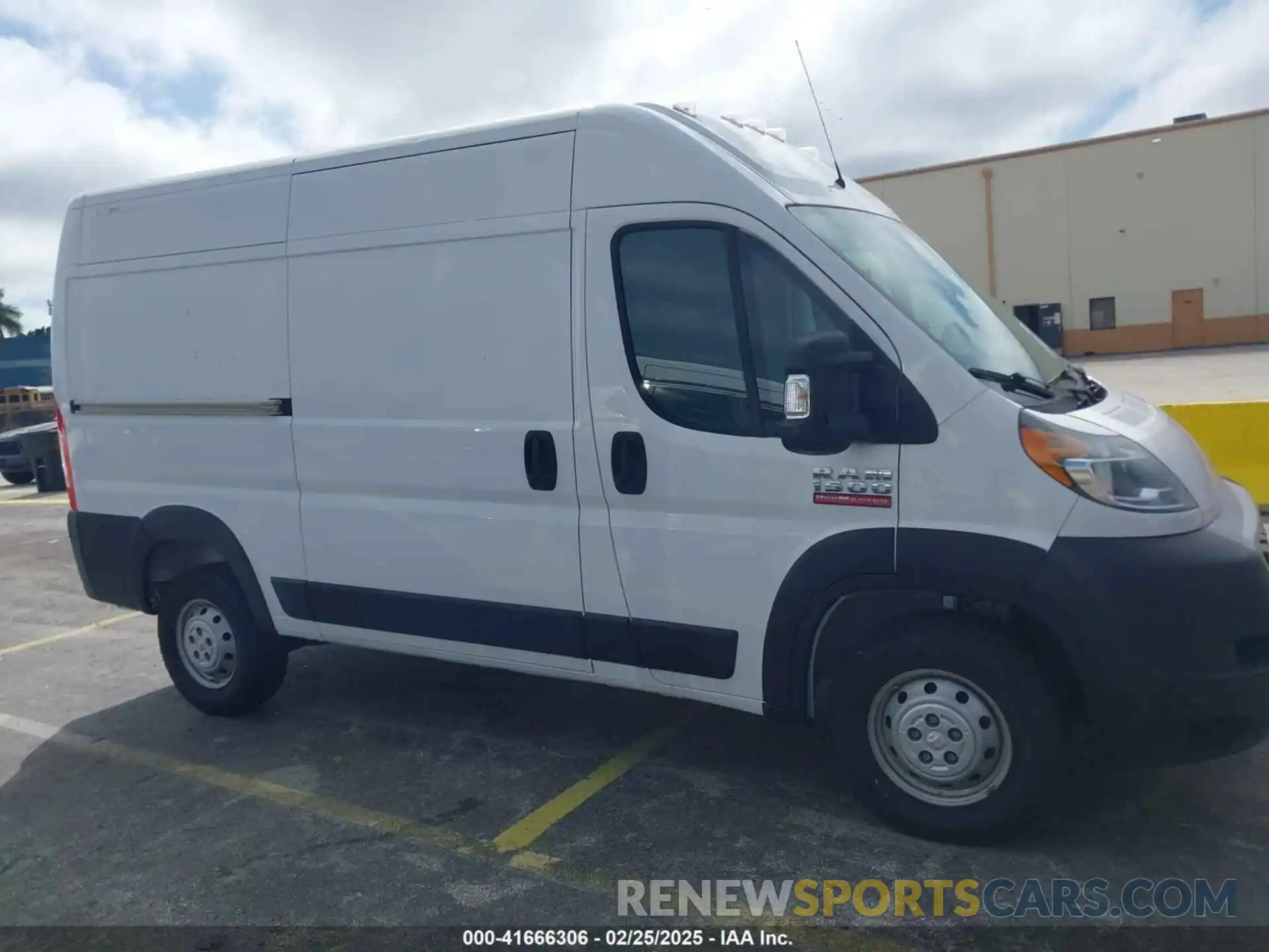 13 Photograph of a damaged car 3C6TRVBG7KE559461 RAM PROMASTER 1500 2019