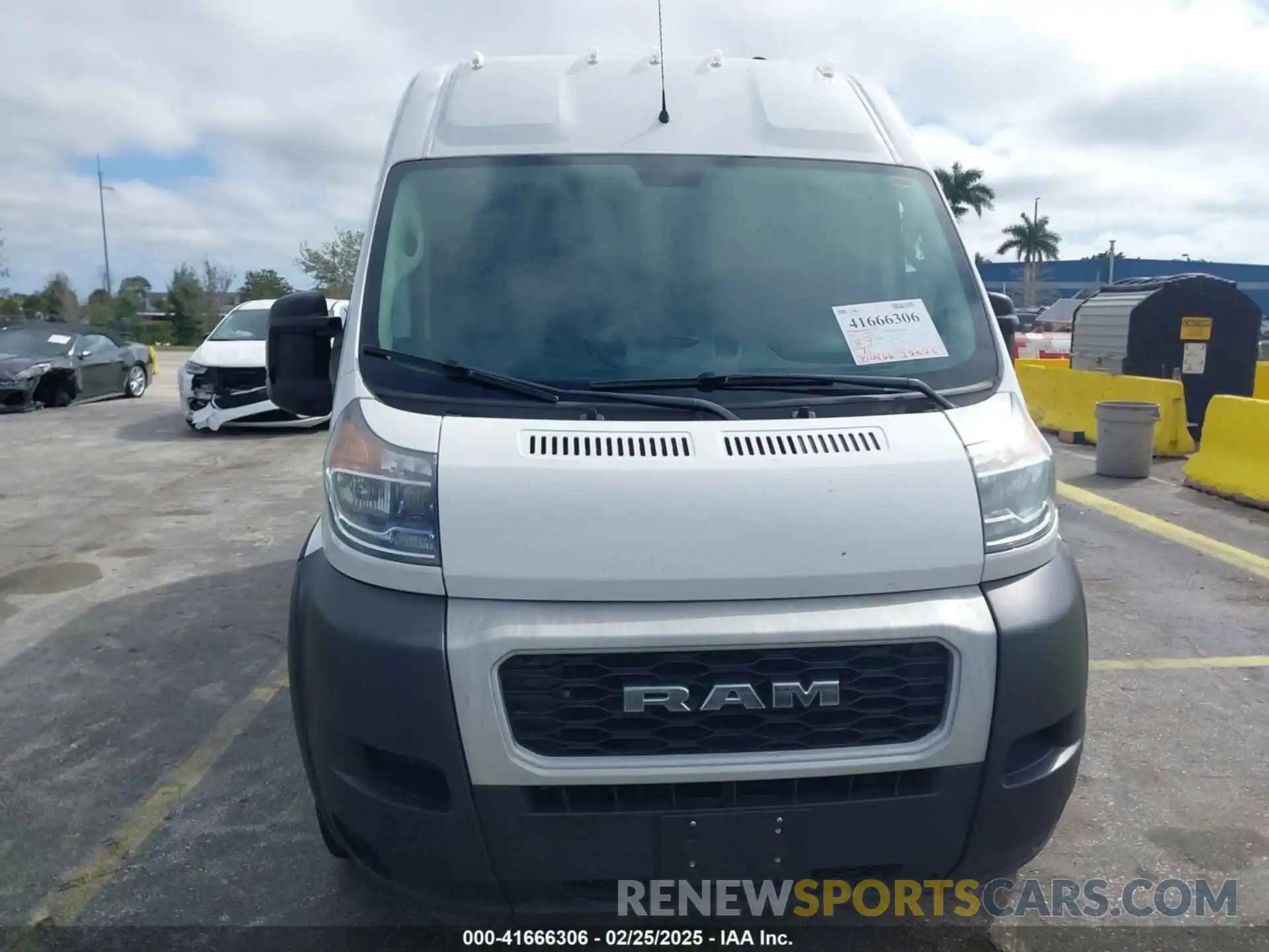 6 Photograph of a damaged car 3C6TRVBG7KE559461 RAM PROMASTER 1500 2019