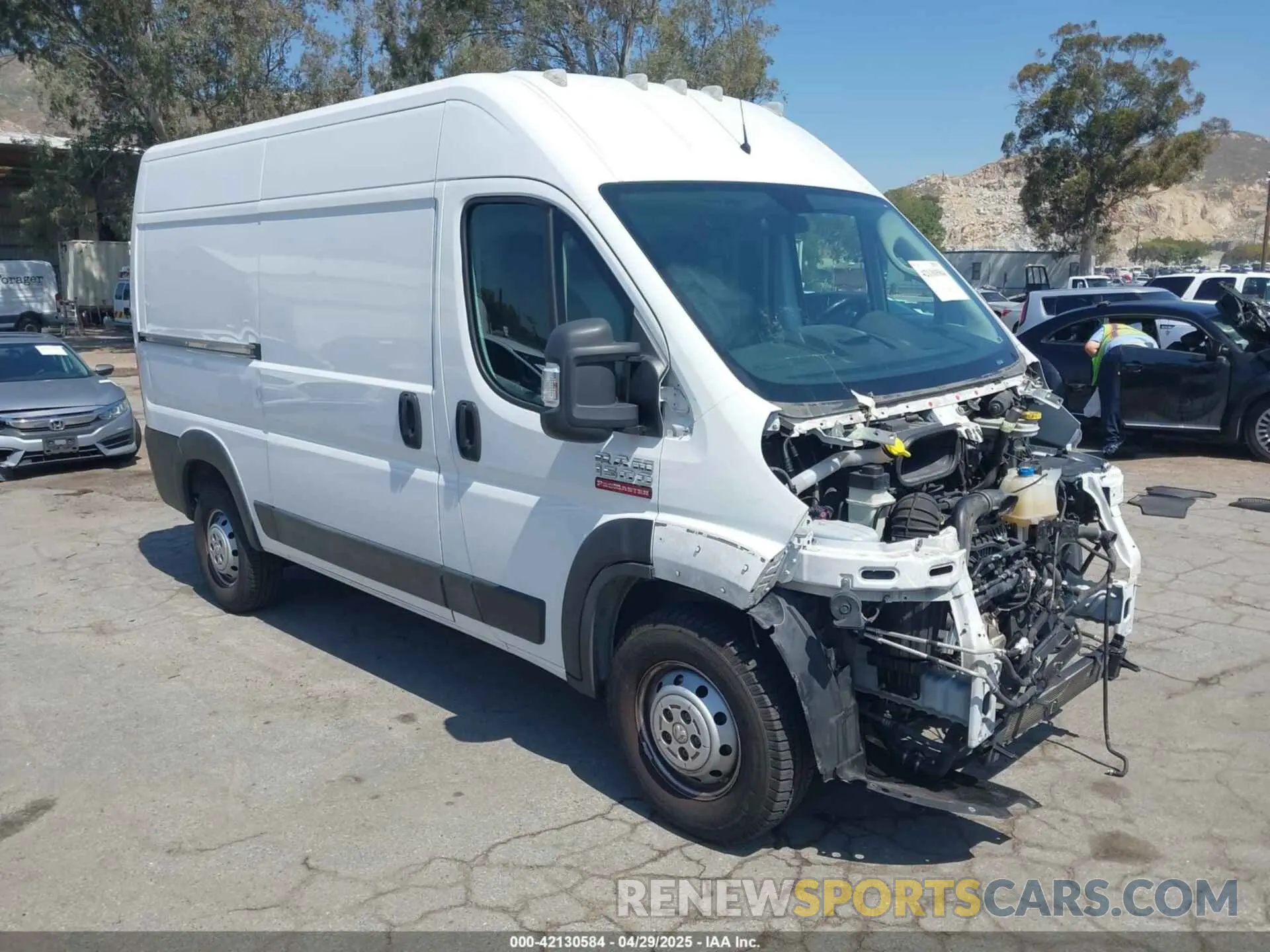 1 Photograph of a damaged car 3C6TRVBG9KE515865 RAM PROMASTER 1500 2019