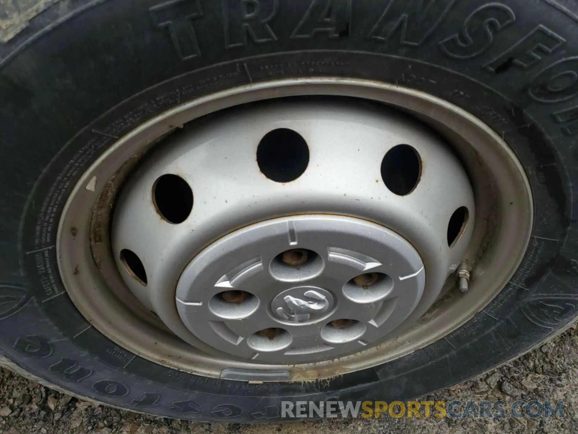 15 Photograph of a damaged car 3C6TRVNG6KE522560 RAM PROMASTER 1500 2019