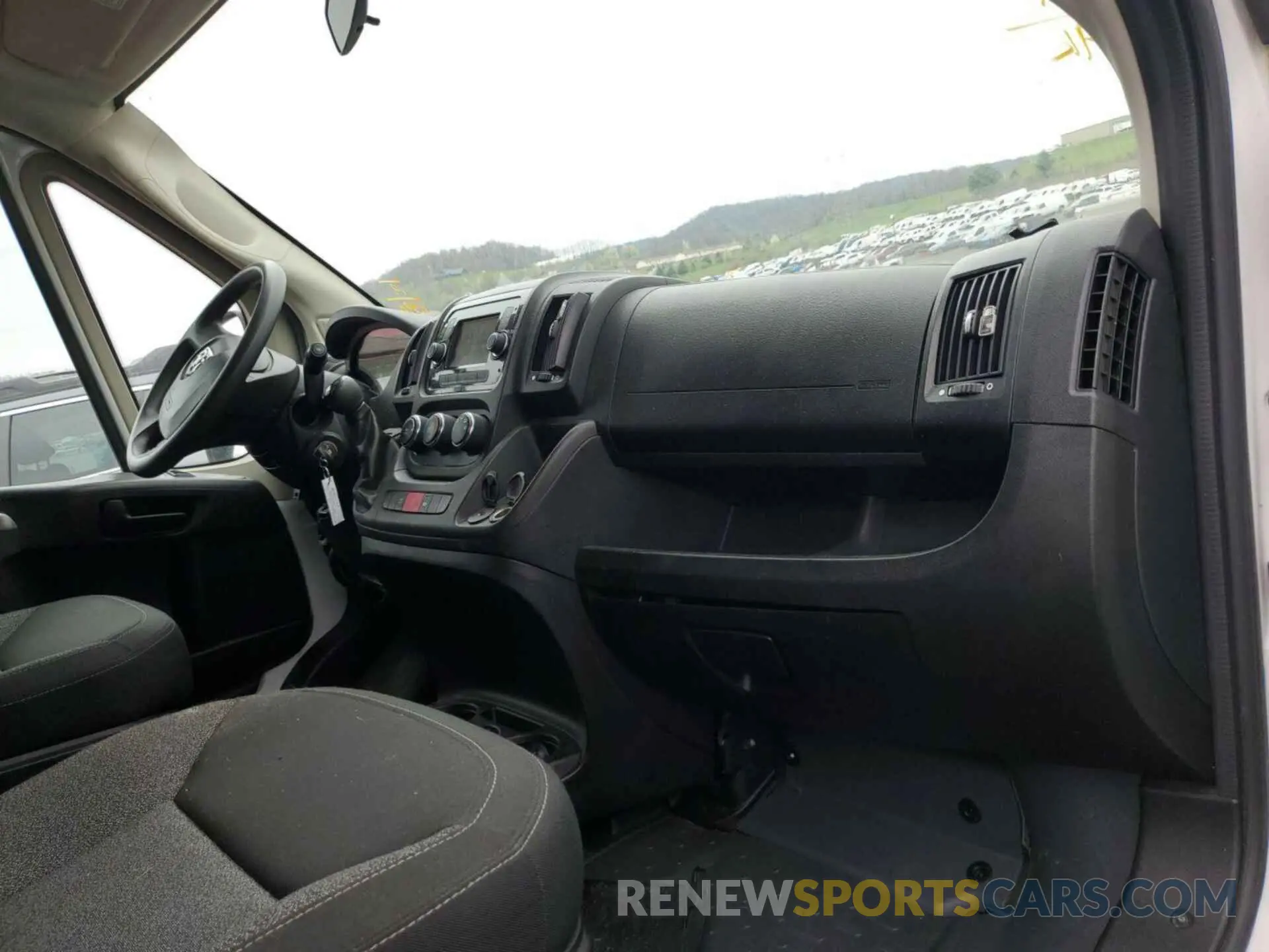 25 Photograph of a damaged car 3C6TRVNG6KE522560 RAM PROMASTER 1500 2019
