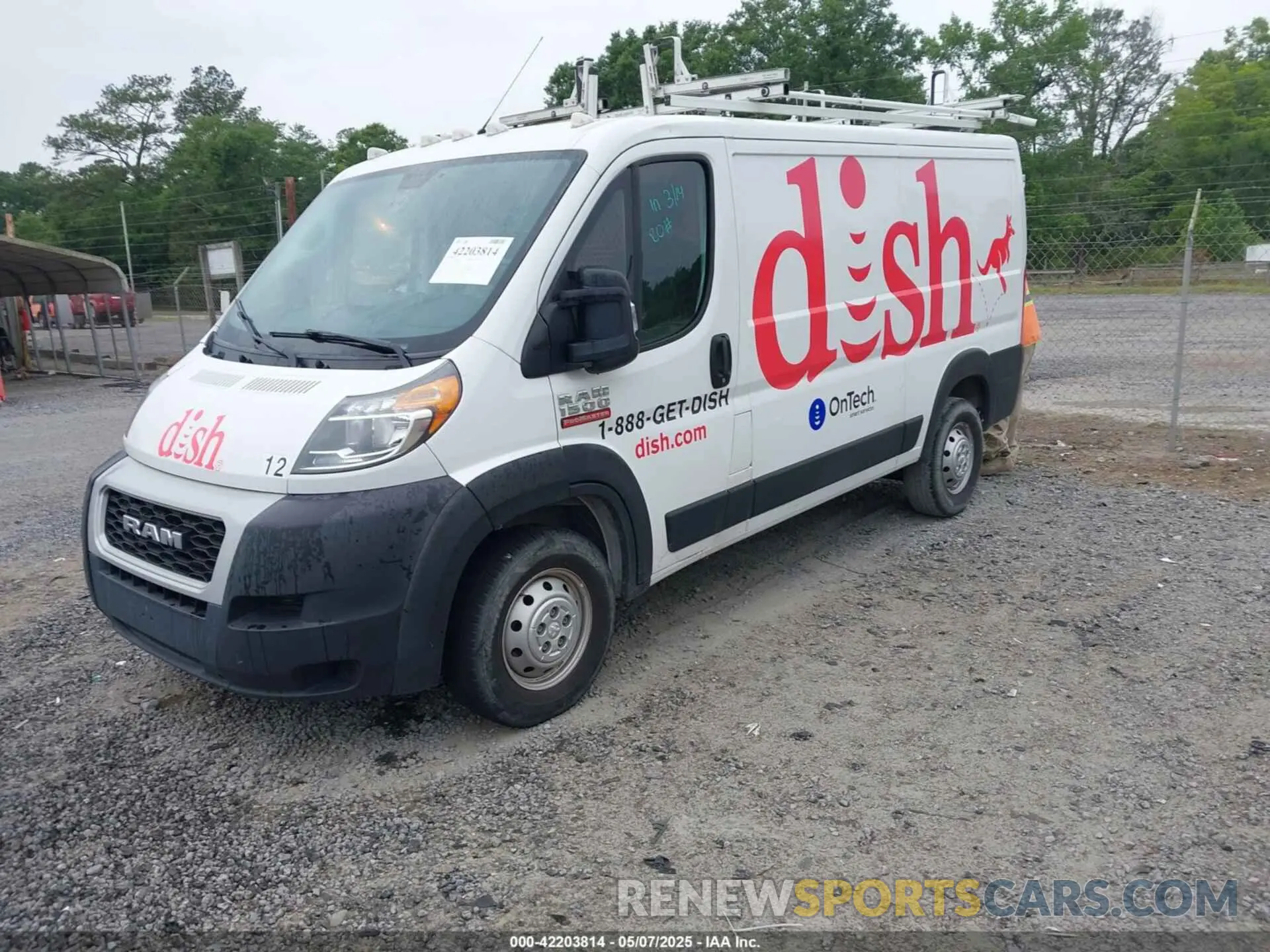2 Photograph of a damaged car 3C6TRVAG0LE138202 RAM PROMASTER 1500 2020