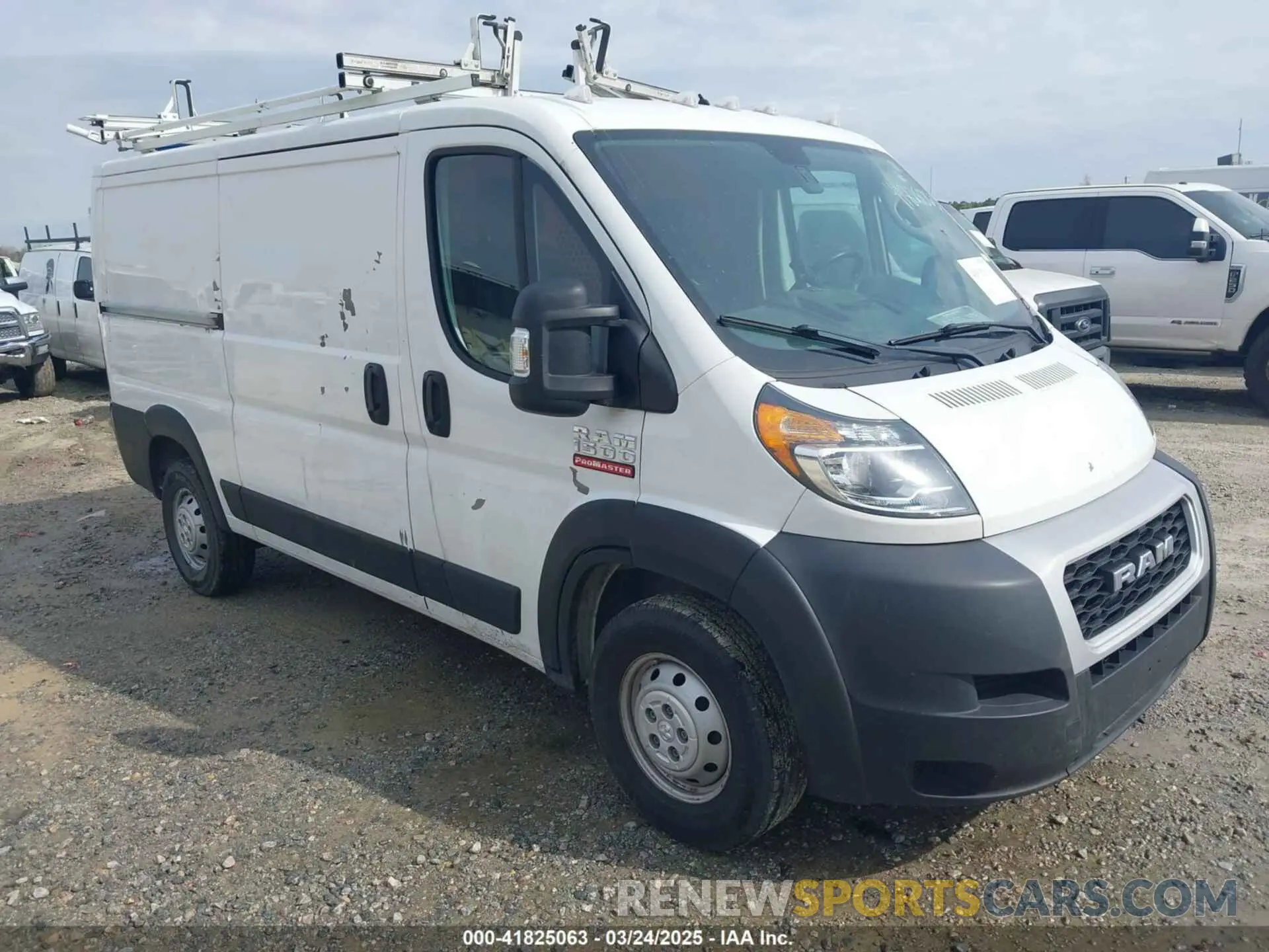 1 Photograph of a damaged car 3C6TRVAG1LE135423 RAM PROMASTER 1500 2020