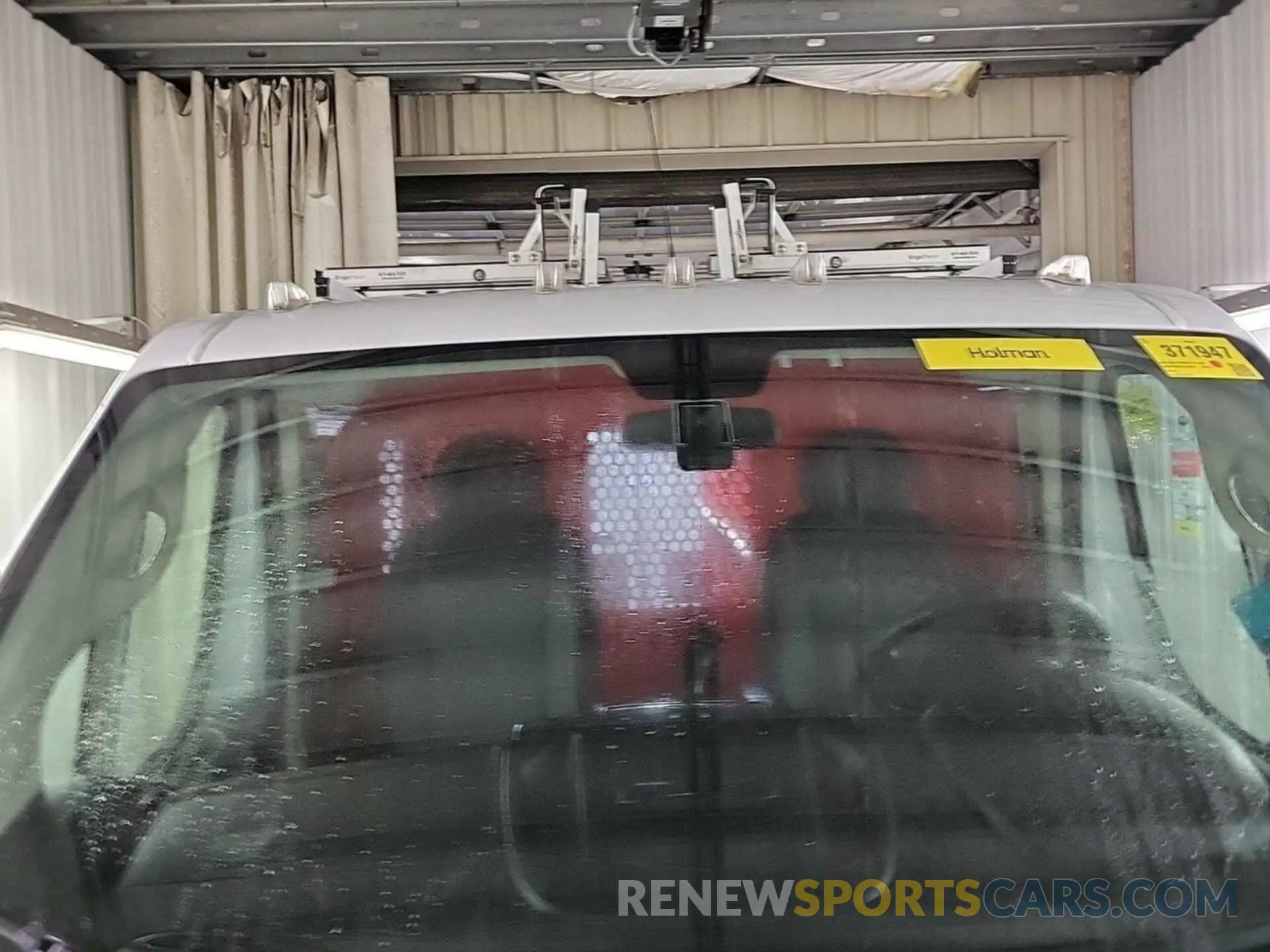 34 Photograph of a damaged car 3C6TRVAG2LE138203 RAM PROMASTER 1500 2020