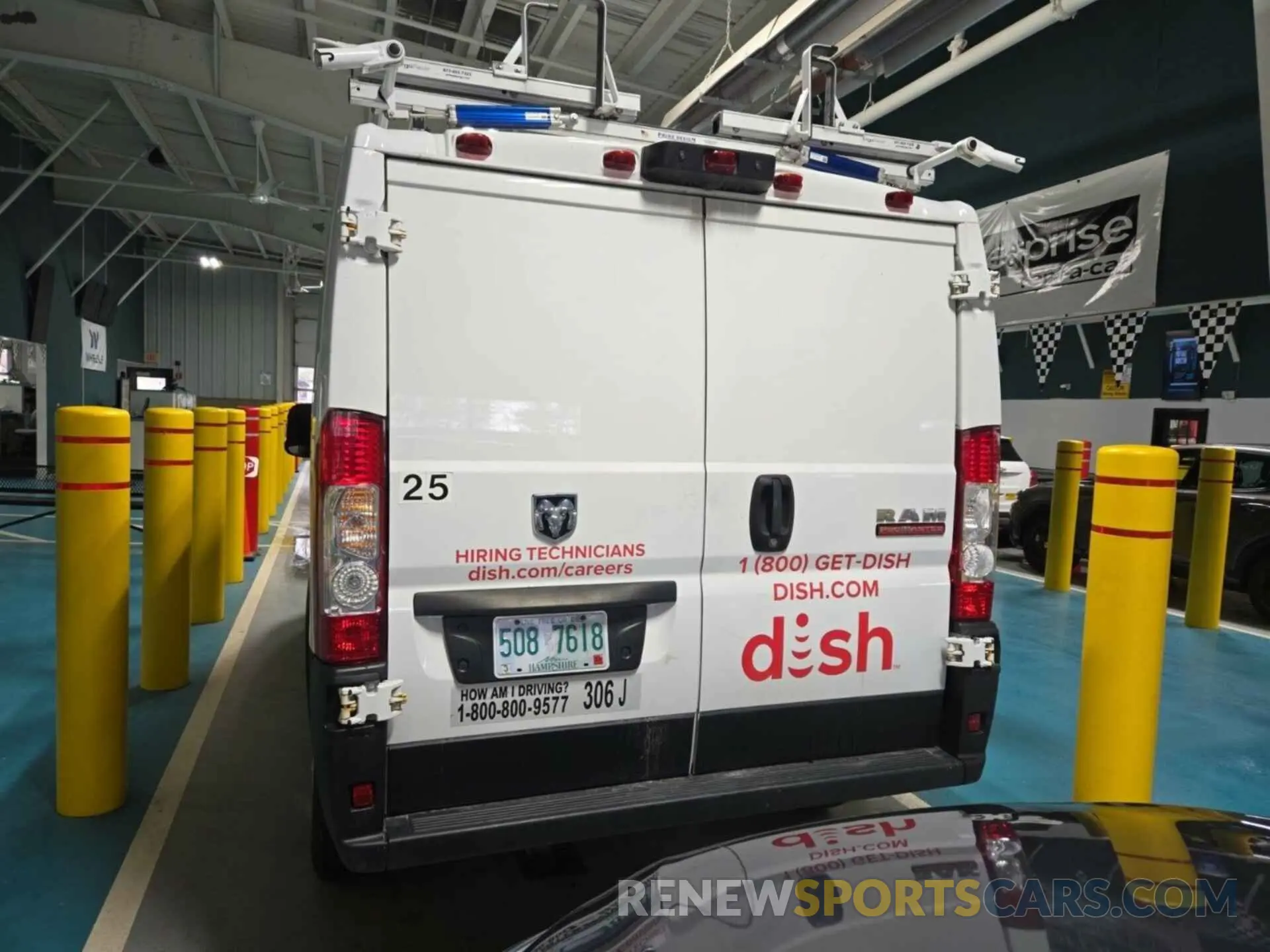 40 Photograph of a damaged car 3C6TRVAG2LE138203 RAM PROMASTER 1500 2020