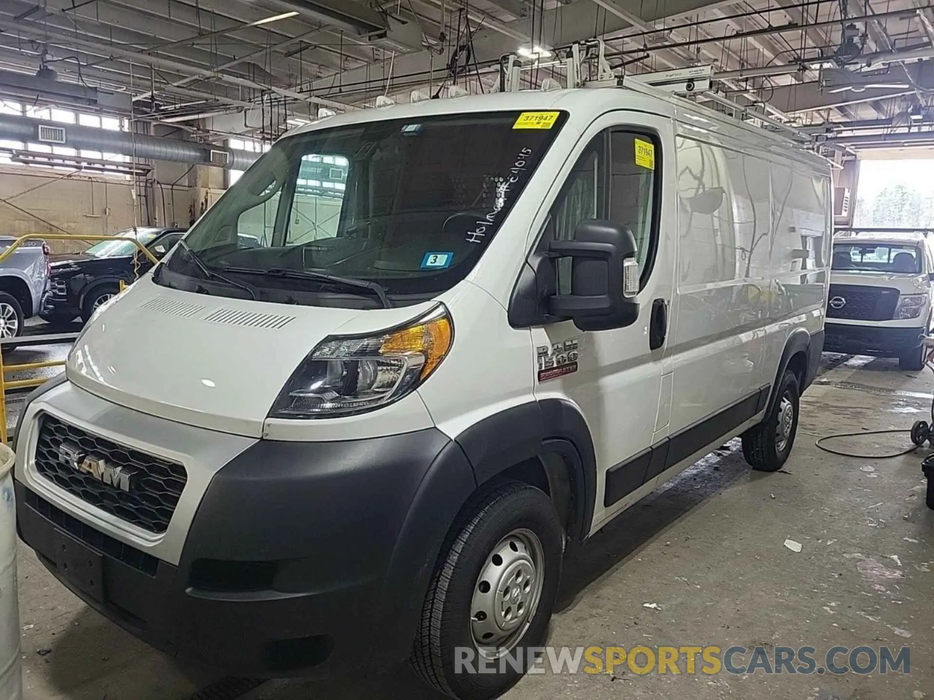 55 Photograph of a damaged car 3C6TRVAG2LE138203 RAM PROMASTER 1500 2020
