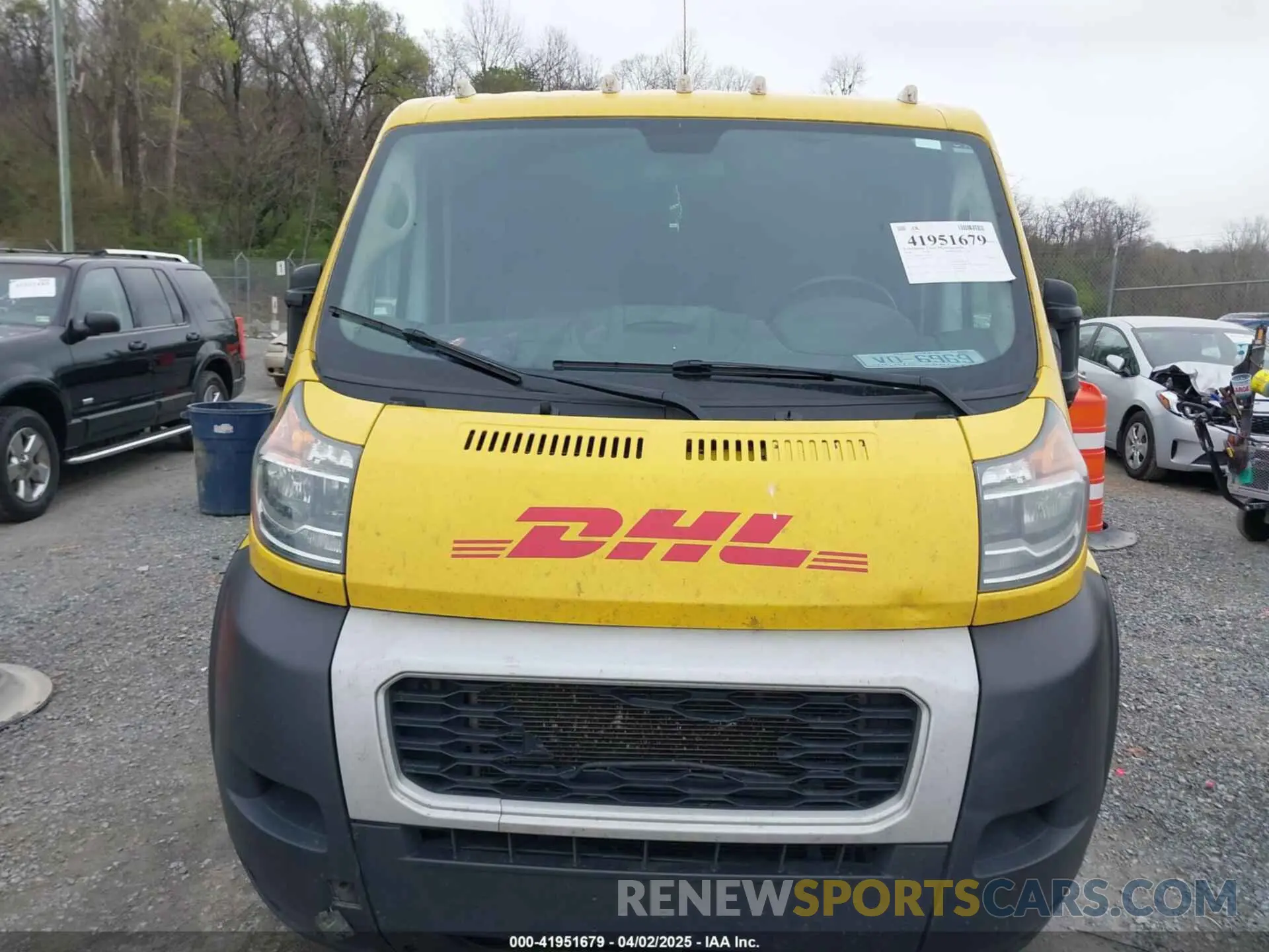 12 Photograph of a damaged car 3C6TRVAG3LE127405 RAM PROMASTER 1500 2020