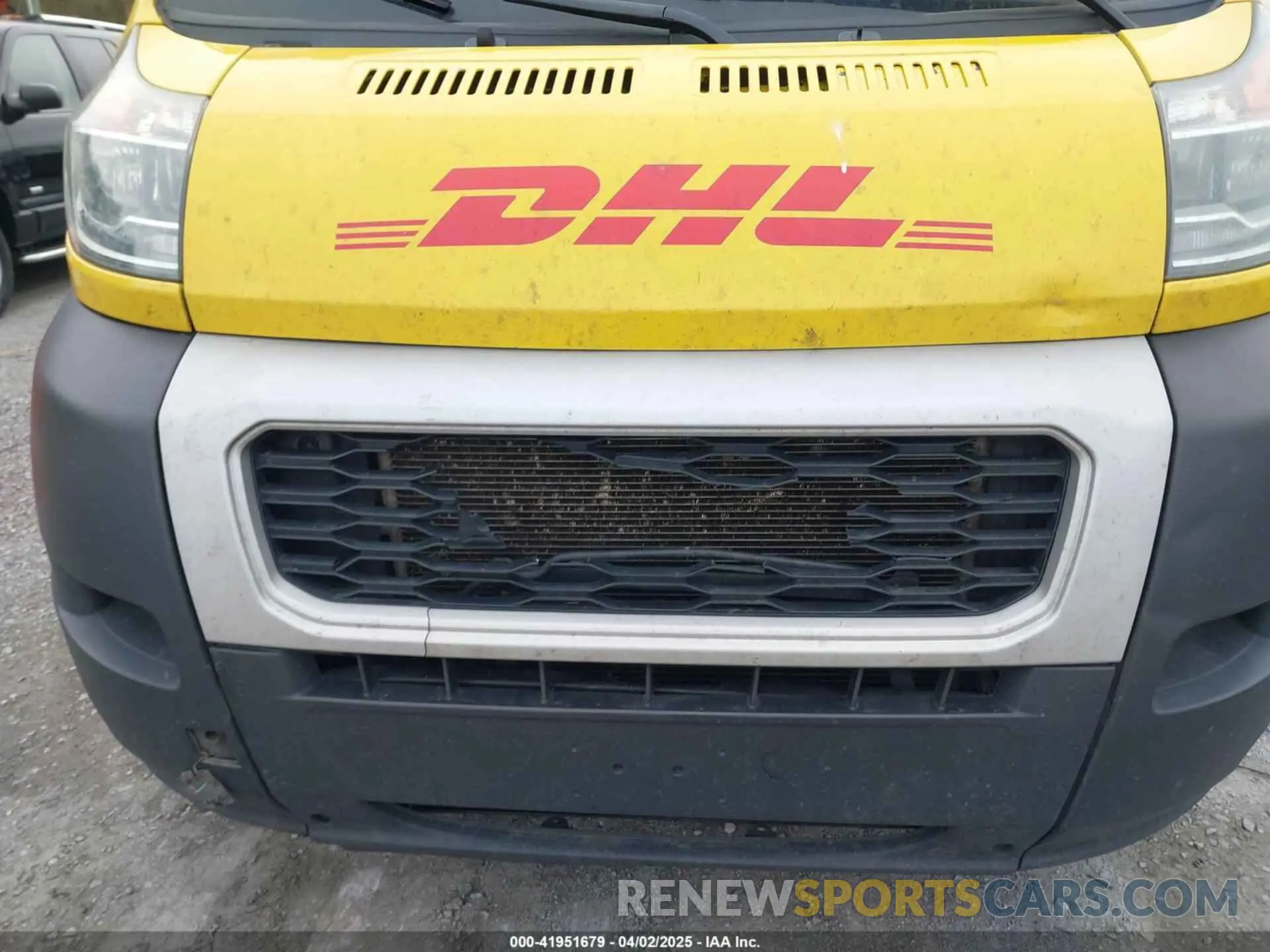 6 Photograph of a damaged car 3C6TRVAG3LE127405 RAM PROMASTER 1500 2020