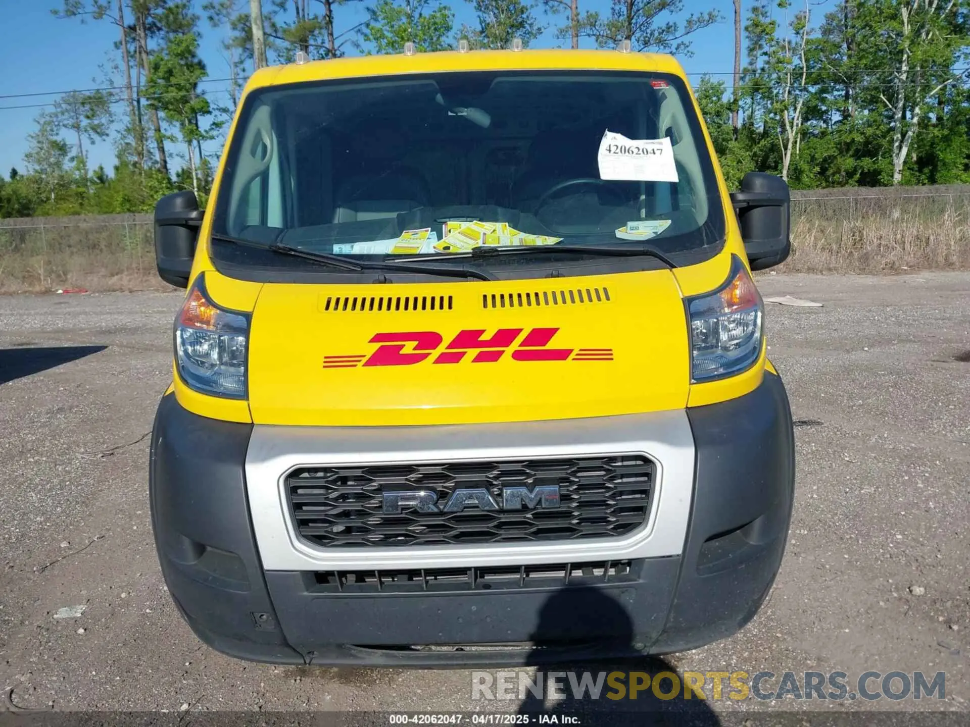 11 Photograph of a damaged car 3C6TRVAG4LE127462 RAM PROMASTER 1500 2020
