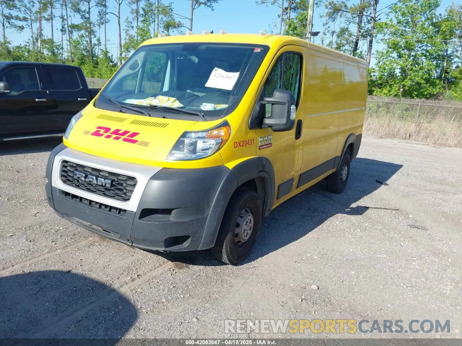 2 Photograph of a damaged car 3C6TRVAG4LE127462 RAM PROMASTER 1500 2020
