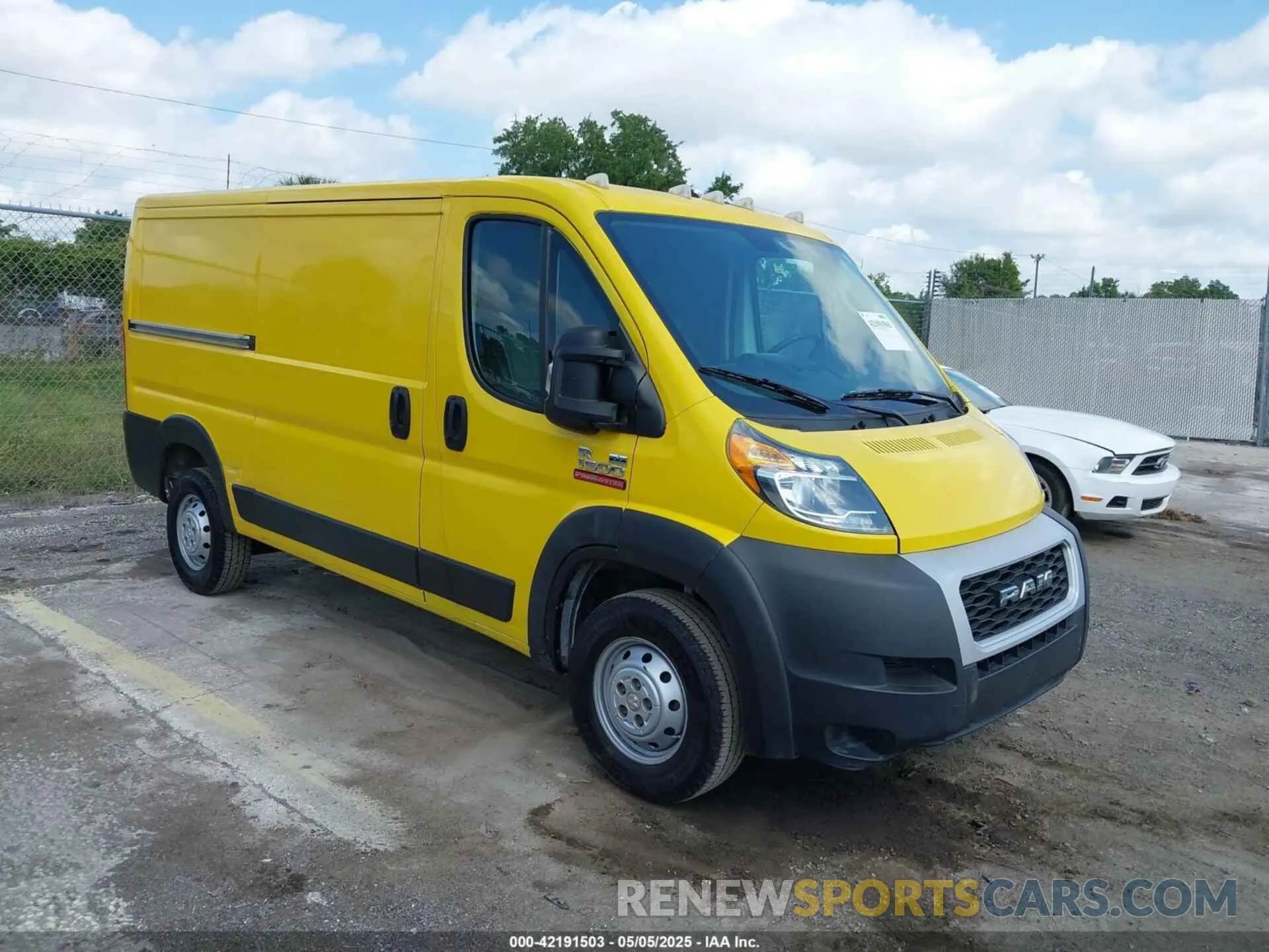 1 Photograph of a damaged car 3C6TRVAG6LE127298 RAM PROMASTER 1500 2020