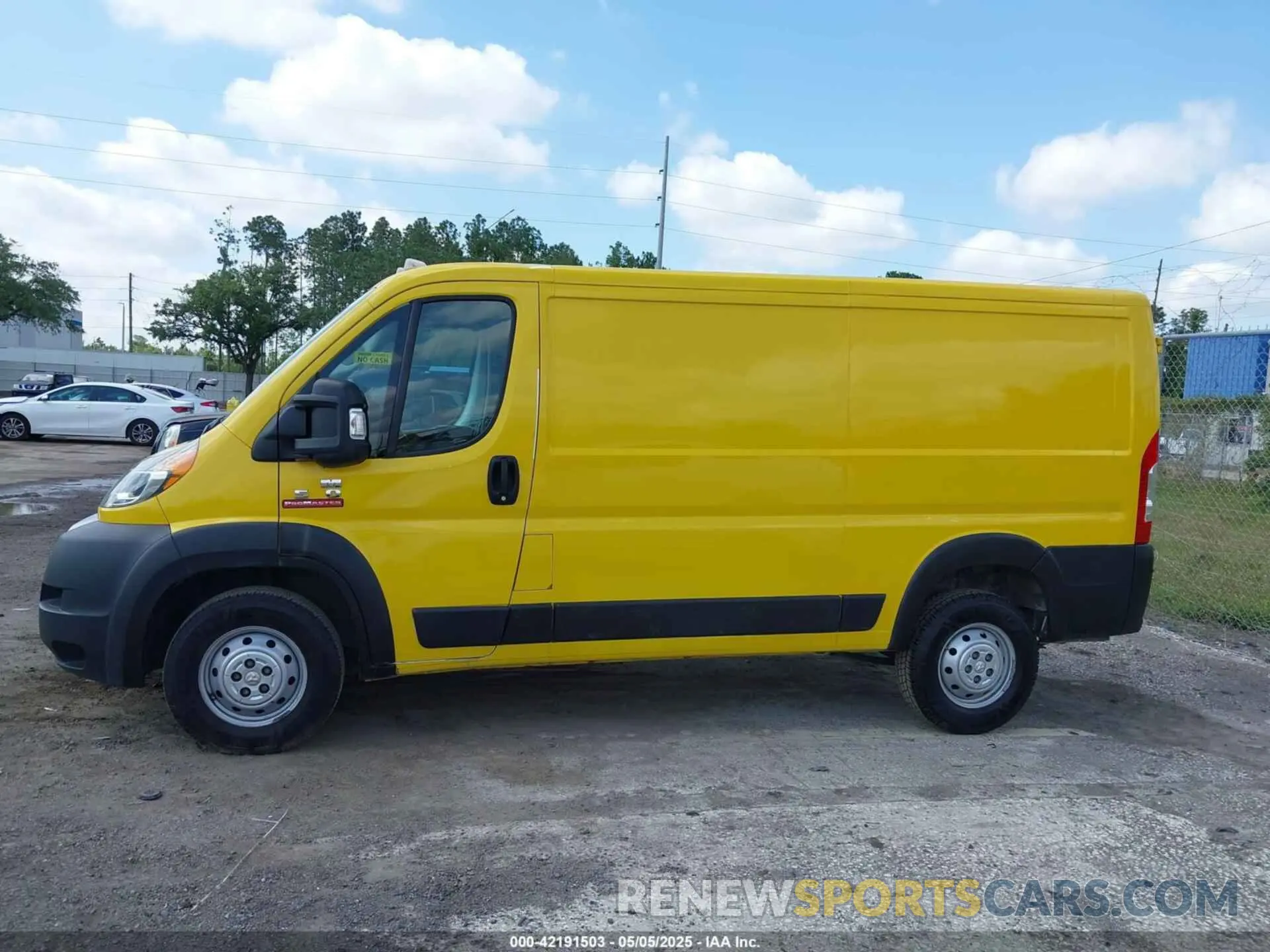 14 Photograph of a damaged car 3C6TRVAG6LE127298 RAM PROMASTER 1500 2020