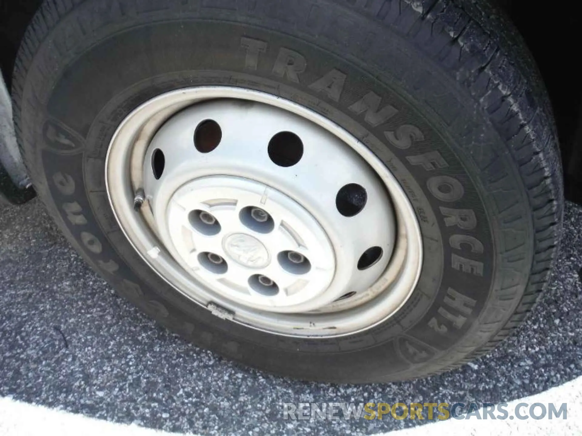 7 Photograph of a damaged car 3C6TRVAG8LE135323 RAM PROMASTER 1500 2020