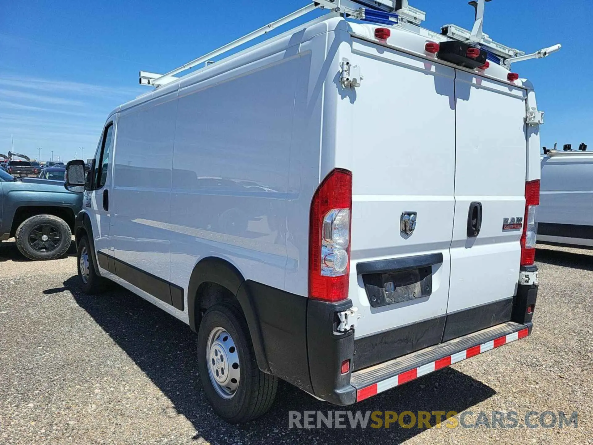 17 Photograph of a damaged car 3C6TRVAGXLE135341 RAM PROMASTER 1500 2020