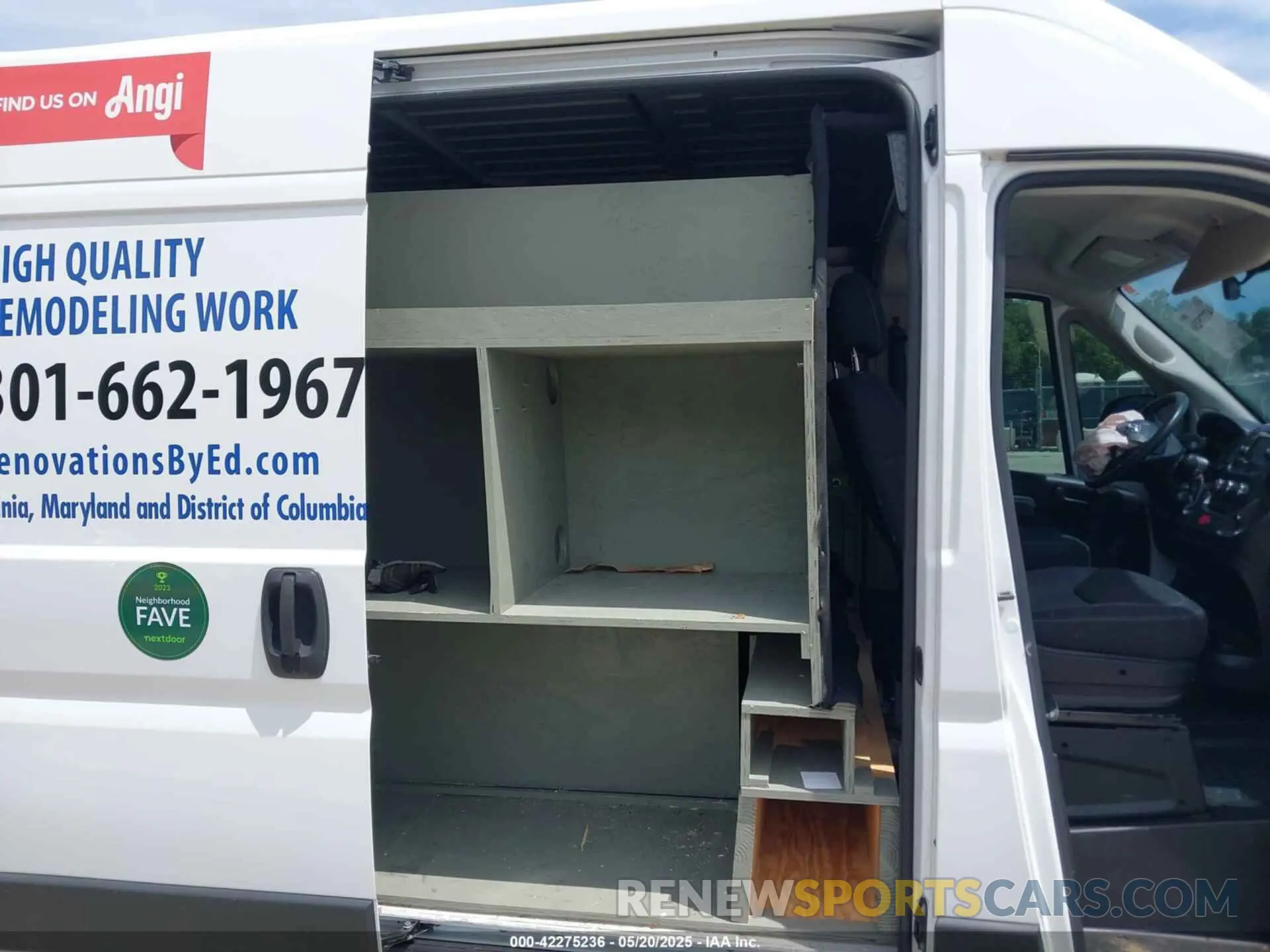 8 Photograph of a damaged car 3C6TRVBG0LE127103 RAM PROMASTER 1500 2020
