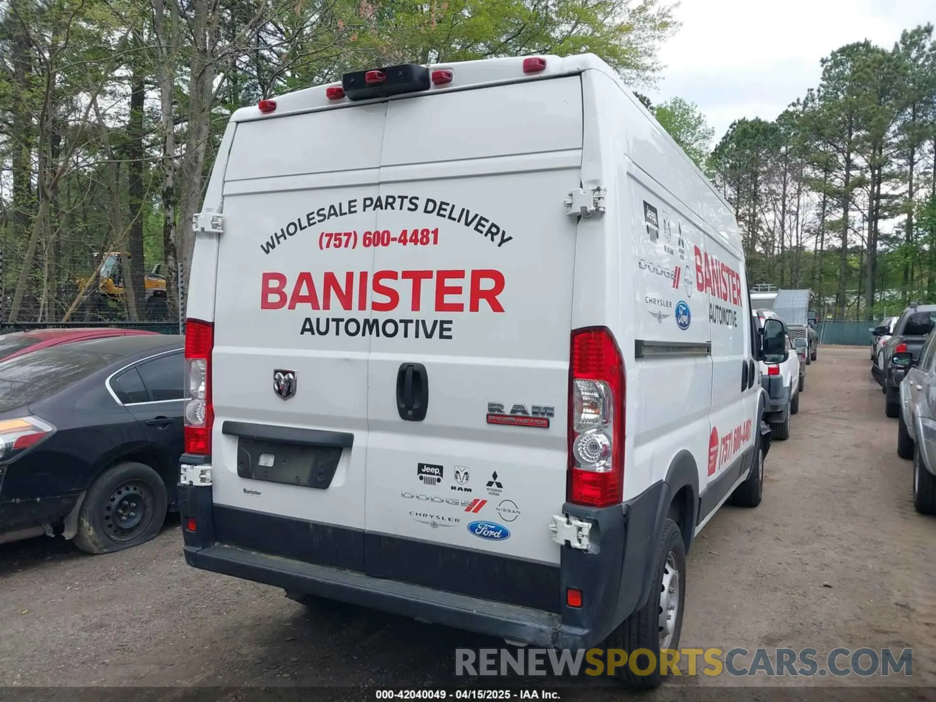 4 Photograph of a damaged car 3C6TRVBG2LE127216 RAM PROMASTER 1500 2020