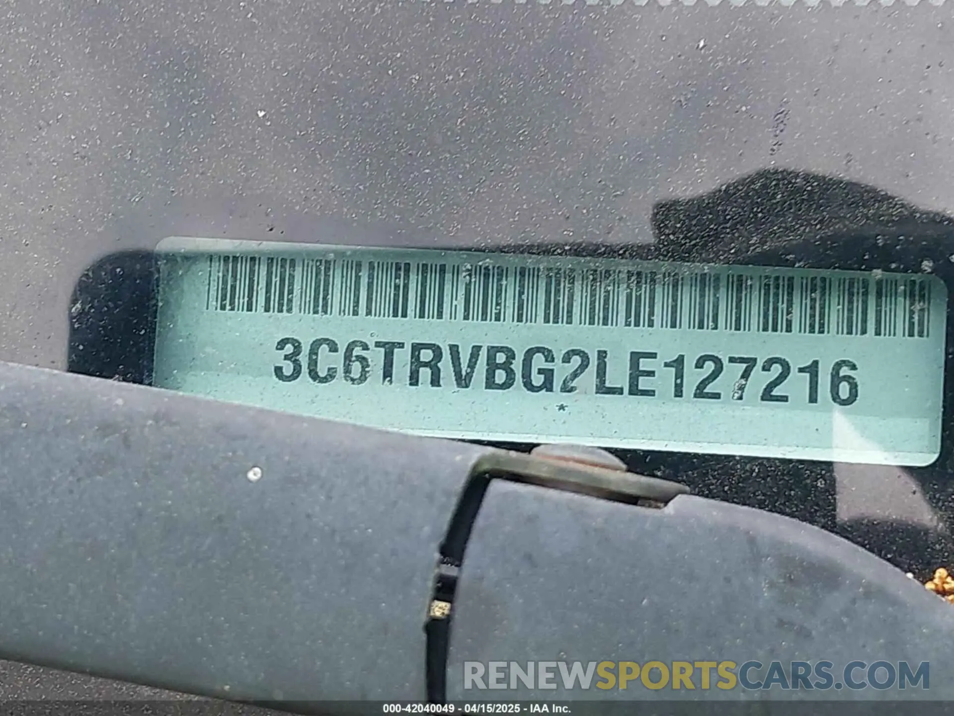 9 Photograph of a damaged car 3C6TRVBG2LE127216 RAM PROMASTER 1500 2020
