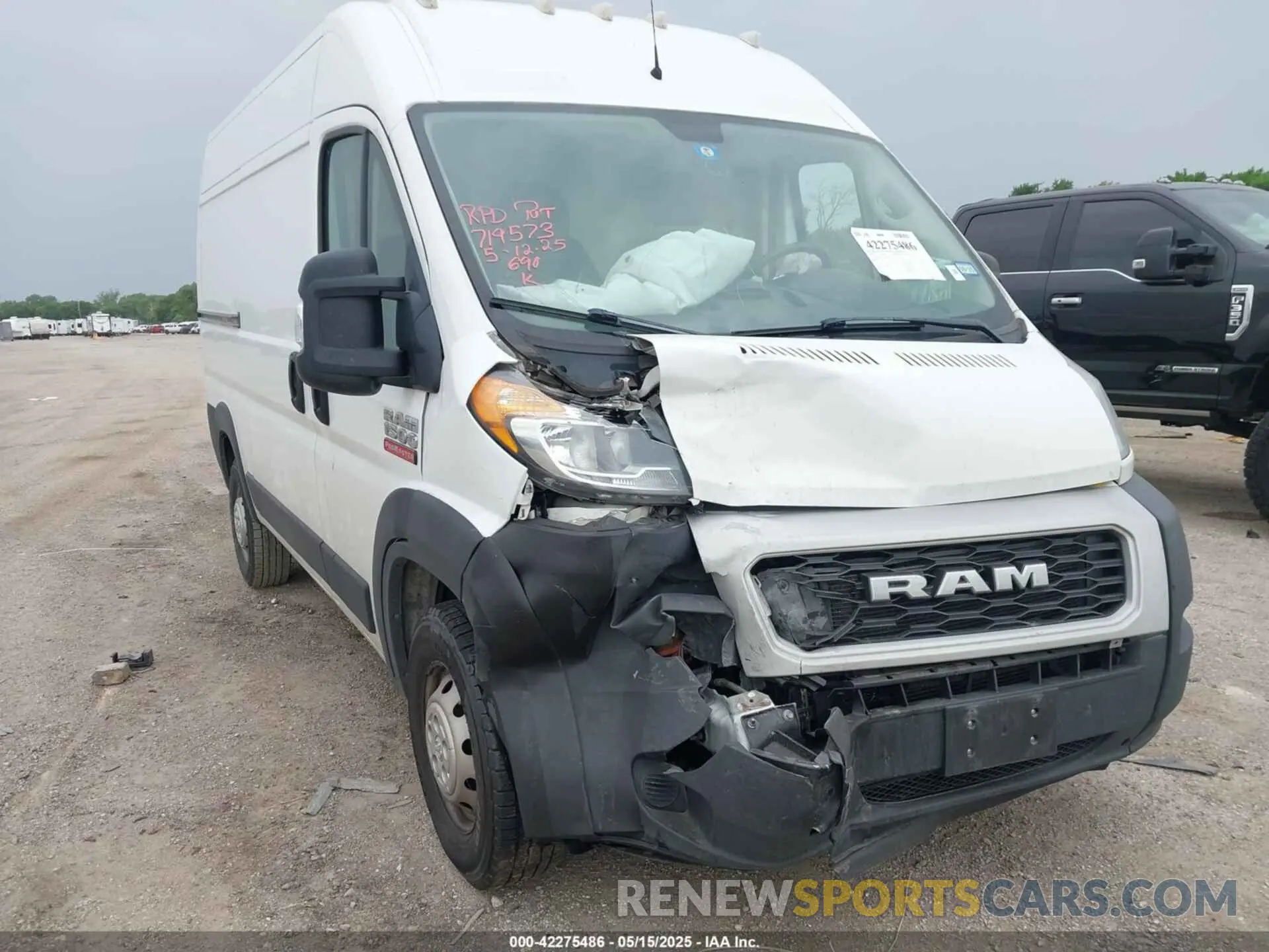 1 Photograph of a damaged car 3C6TRVBG3LE132005 RAM PROMASTER 1500 2020