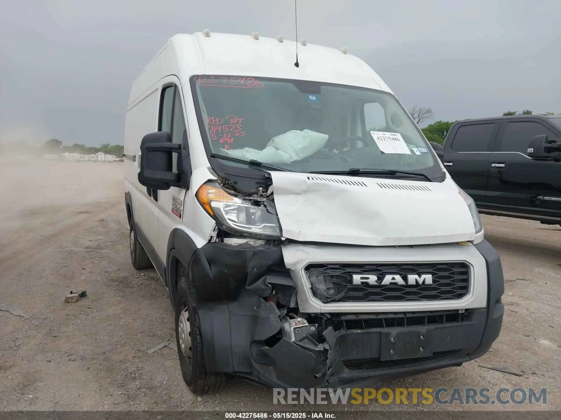 6 Photograph of a damaged car 3C6TRVBG3LE132005 RAM PROMASTER 1500 2020