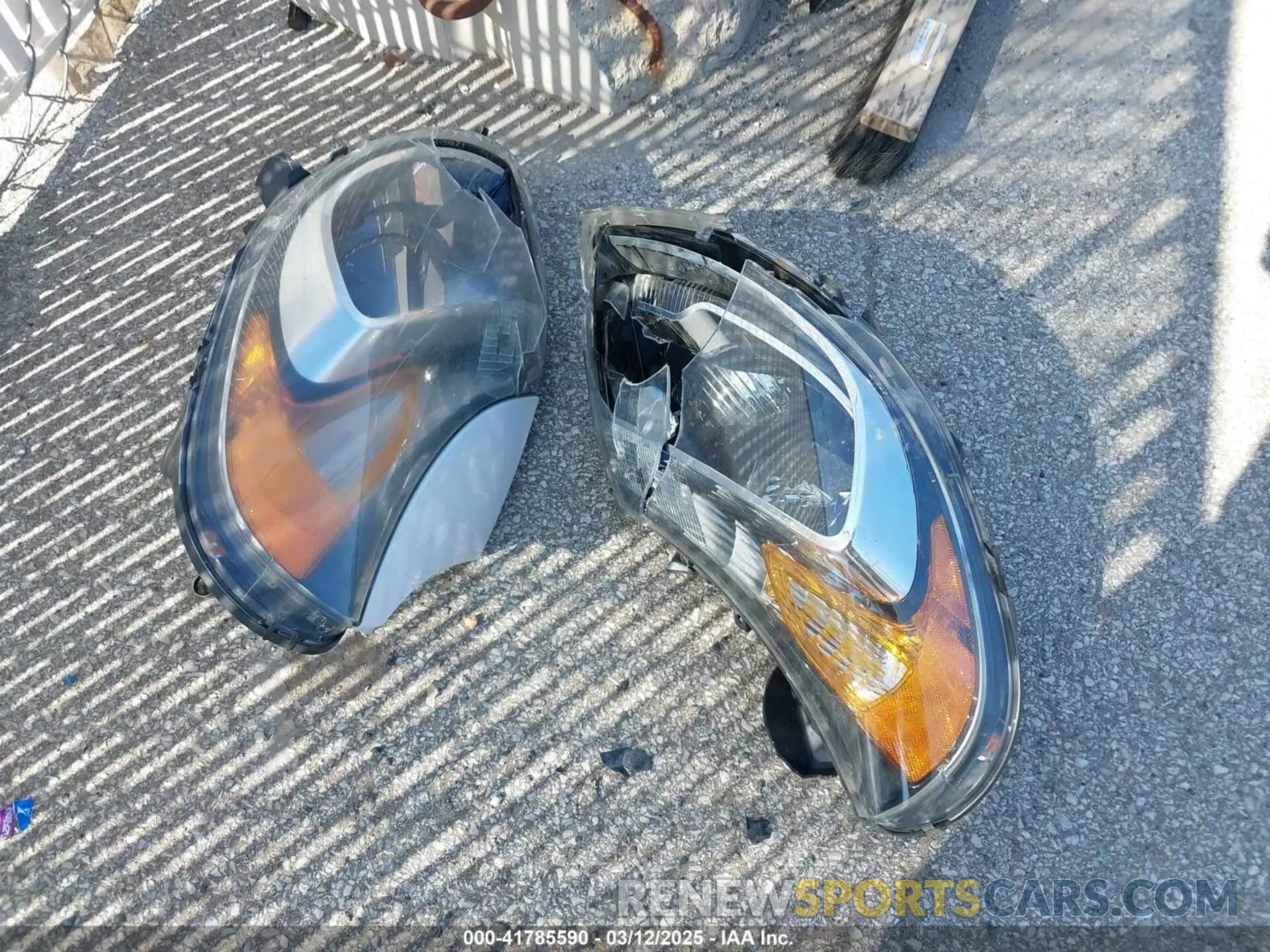 12 Photograph of a damaged car 3C6TRVBG6LE114033 RAM PROMASTER 1500 2020