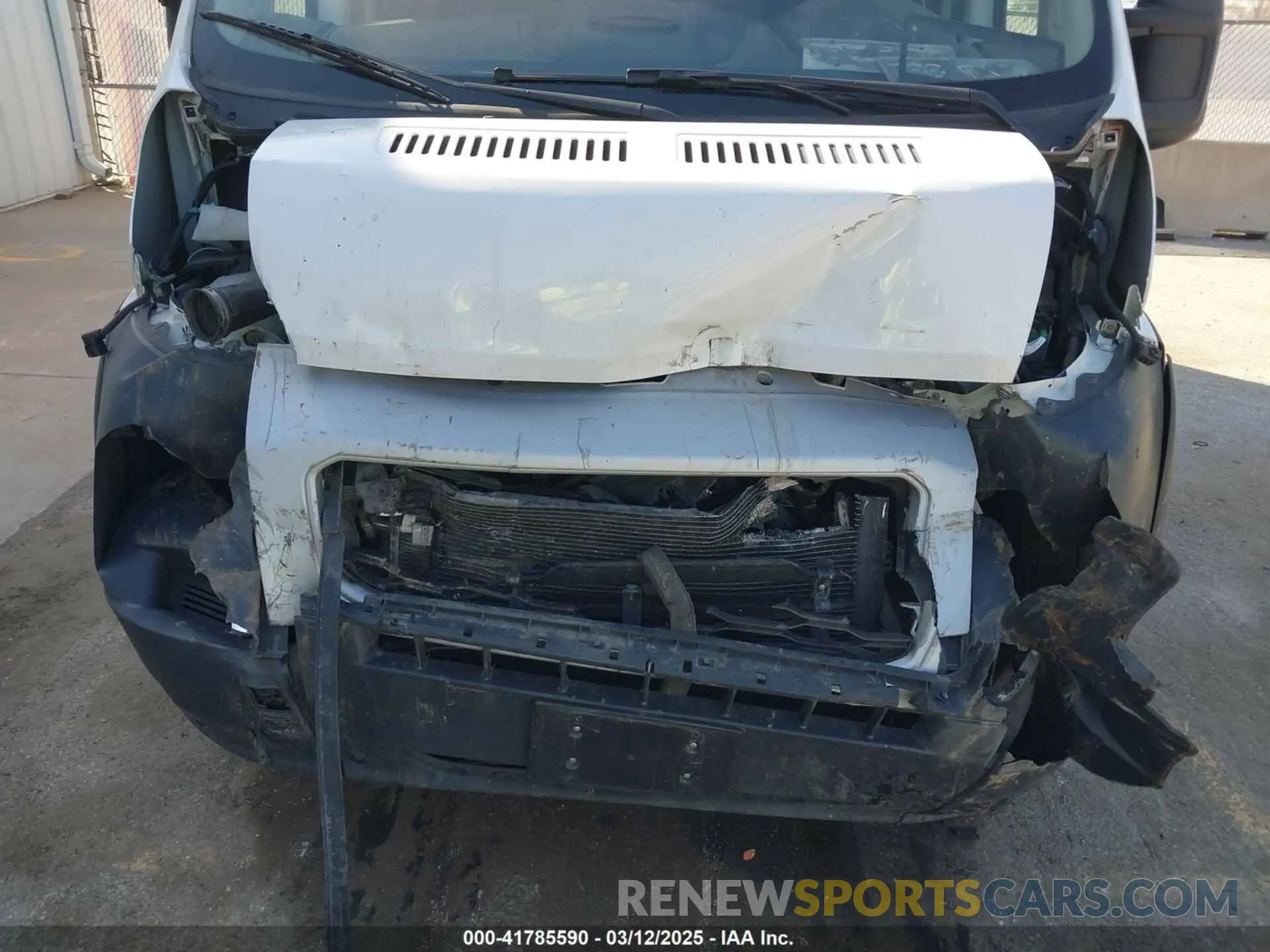 6 Photograph of a damaged car 3C6TRVBG6LE114033 RAM PROMASTER 1500 2020
