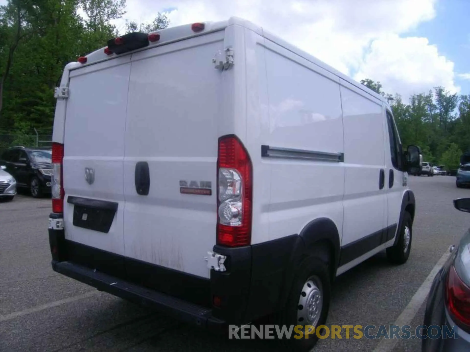 2 Photograph of a damaged car 3C6TRVNG7LE122766 RAM PROMASTER 1500 2020