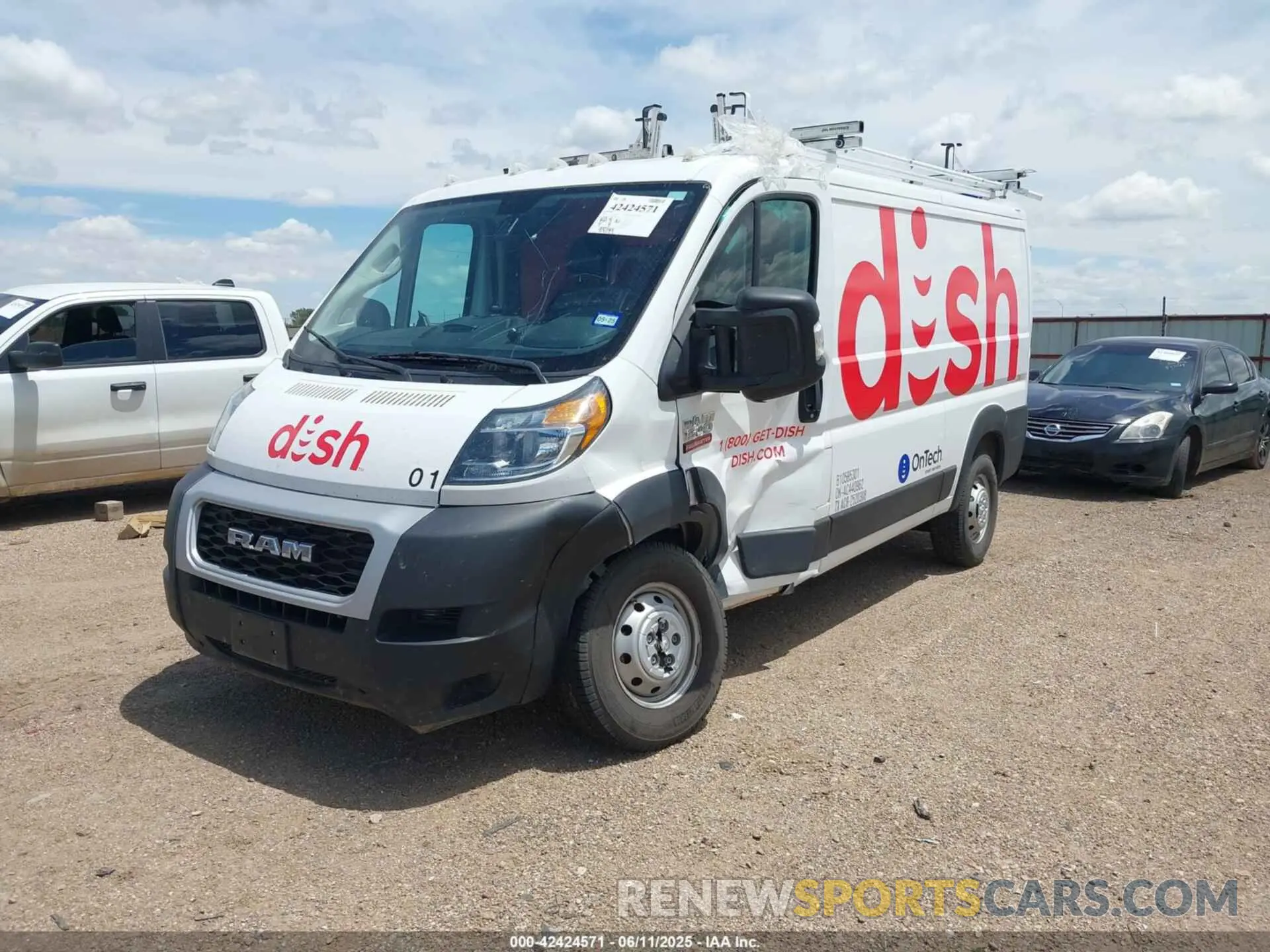2 Photograph of a damaged car 3C6ERVAG4ME501692 RAM PROMASTER 1500 2021