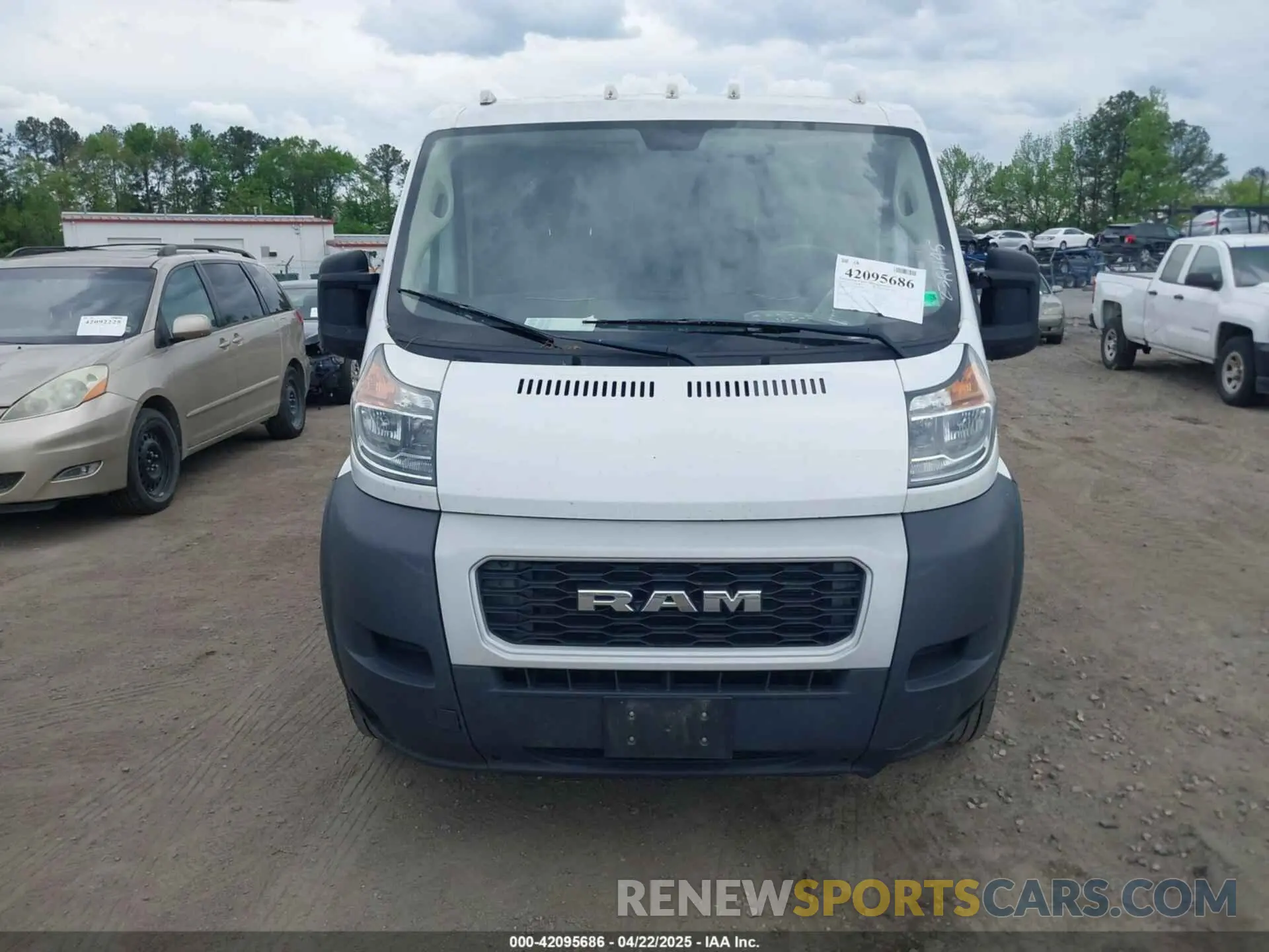 11 Photograph of a damaged car 3C6ERVNG1ME505564 RAM PROMASTER 1500 2021