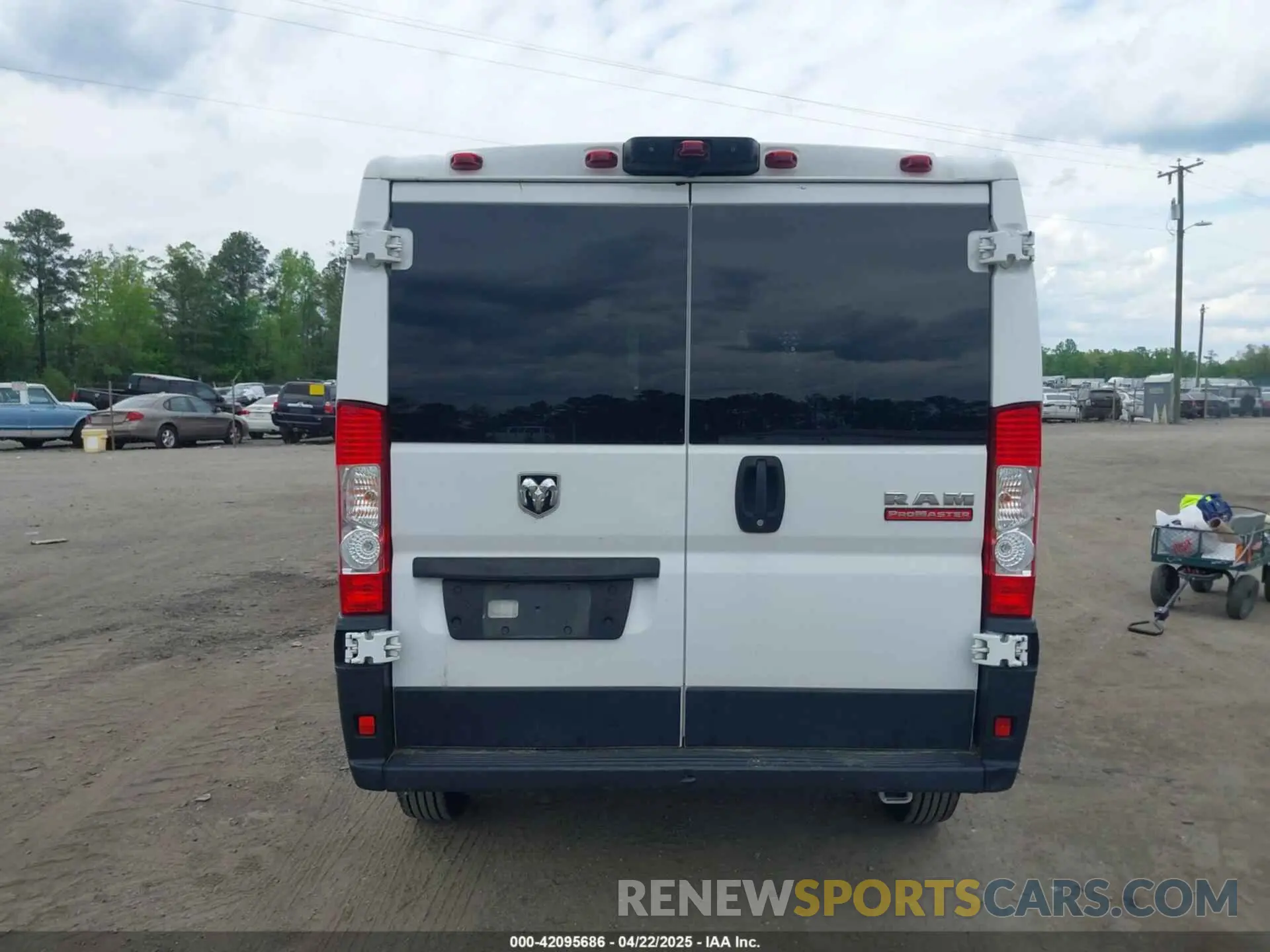 15 Photograph of a damaged car 3C6ERVNG1ME505564 RAM PROMASTER 1500 2021