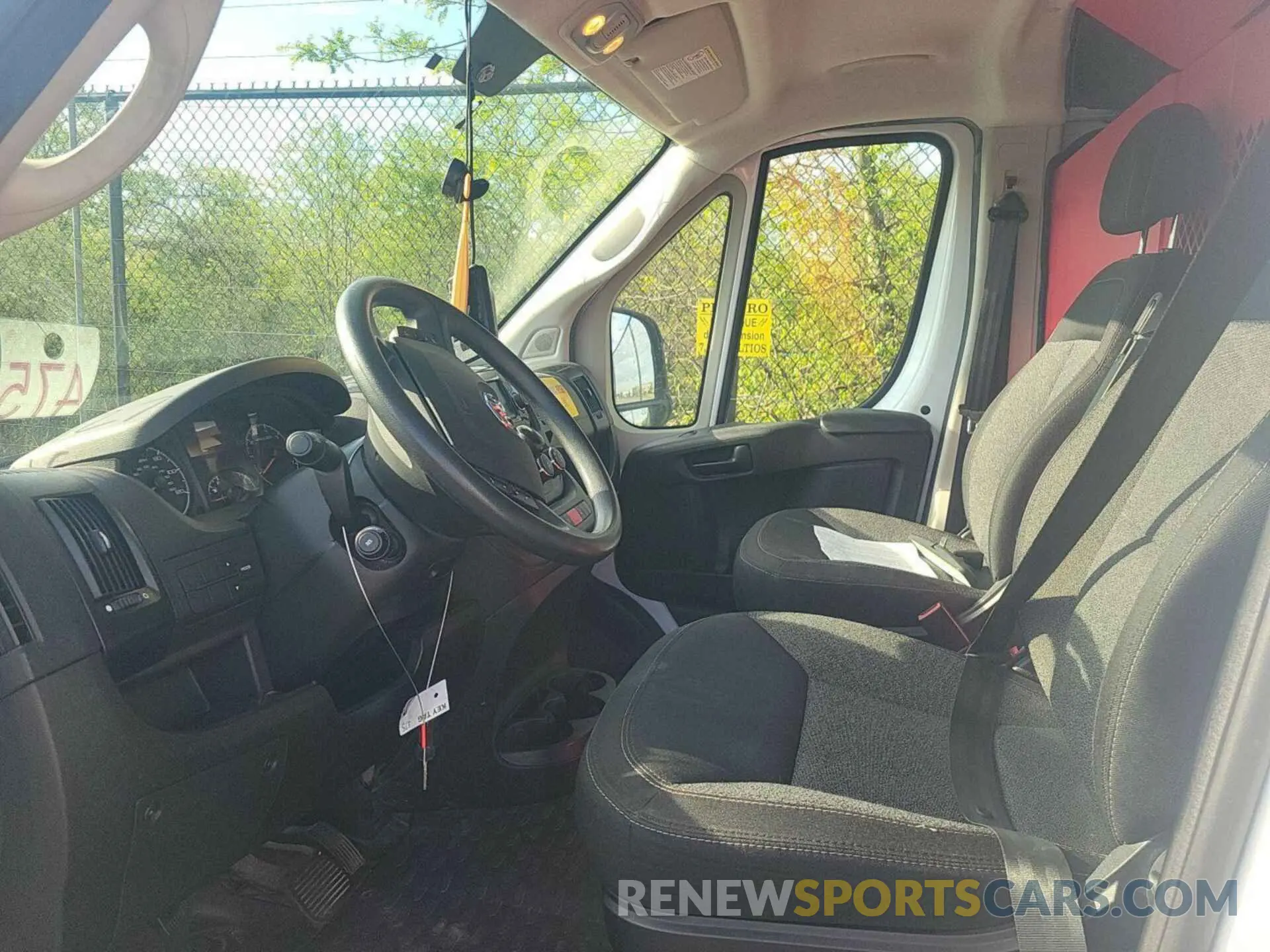 26 Photograph of a damaged car 3C6LRVAG5ME514961 RAM PROMASTER 1500 2021