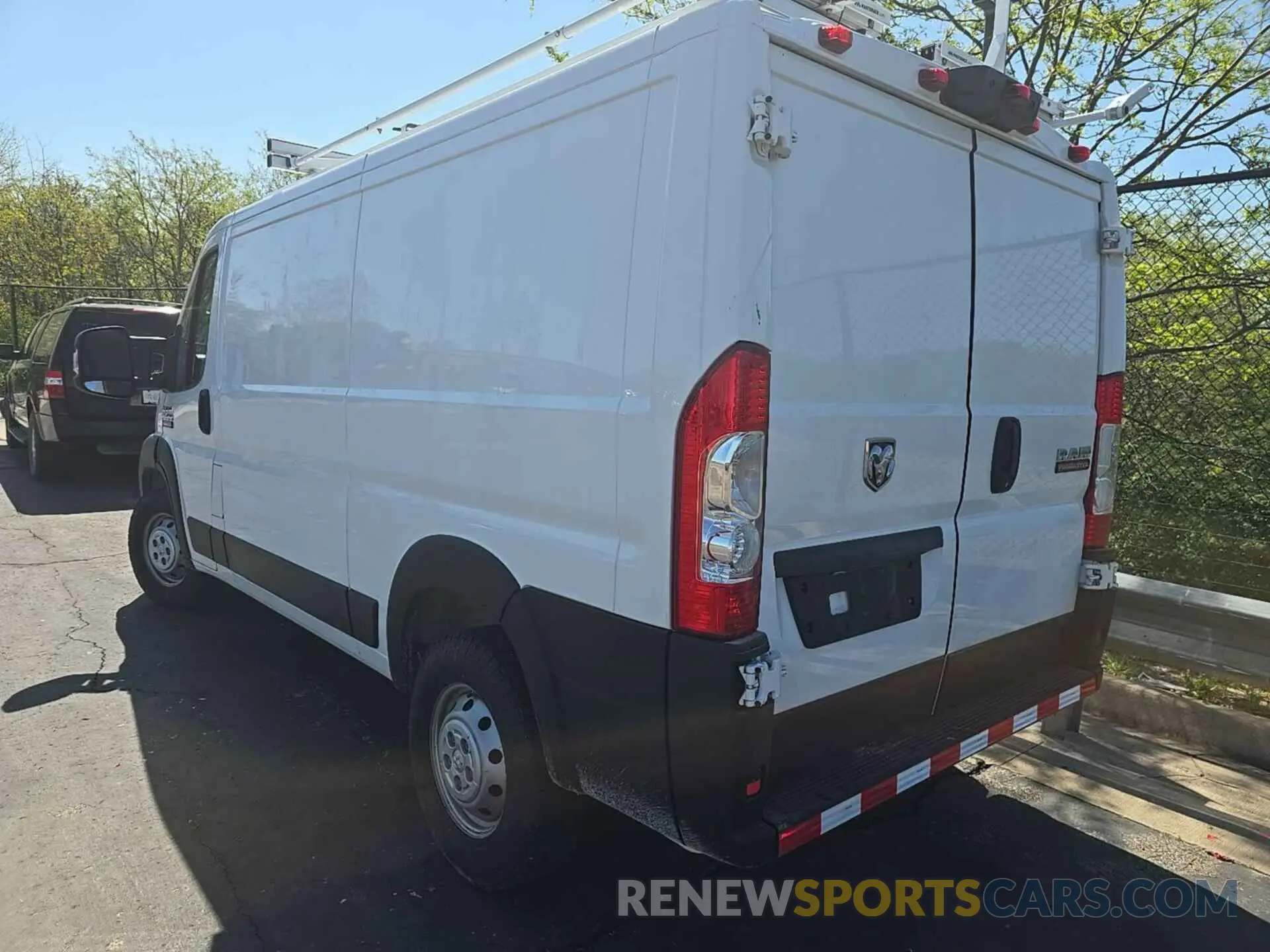 28 Photograph of a damaged car 3C6LRVAG5ME514961 RAM PROMASTER 1500 2021
