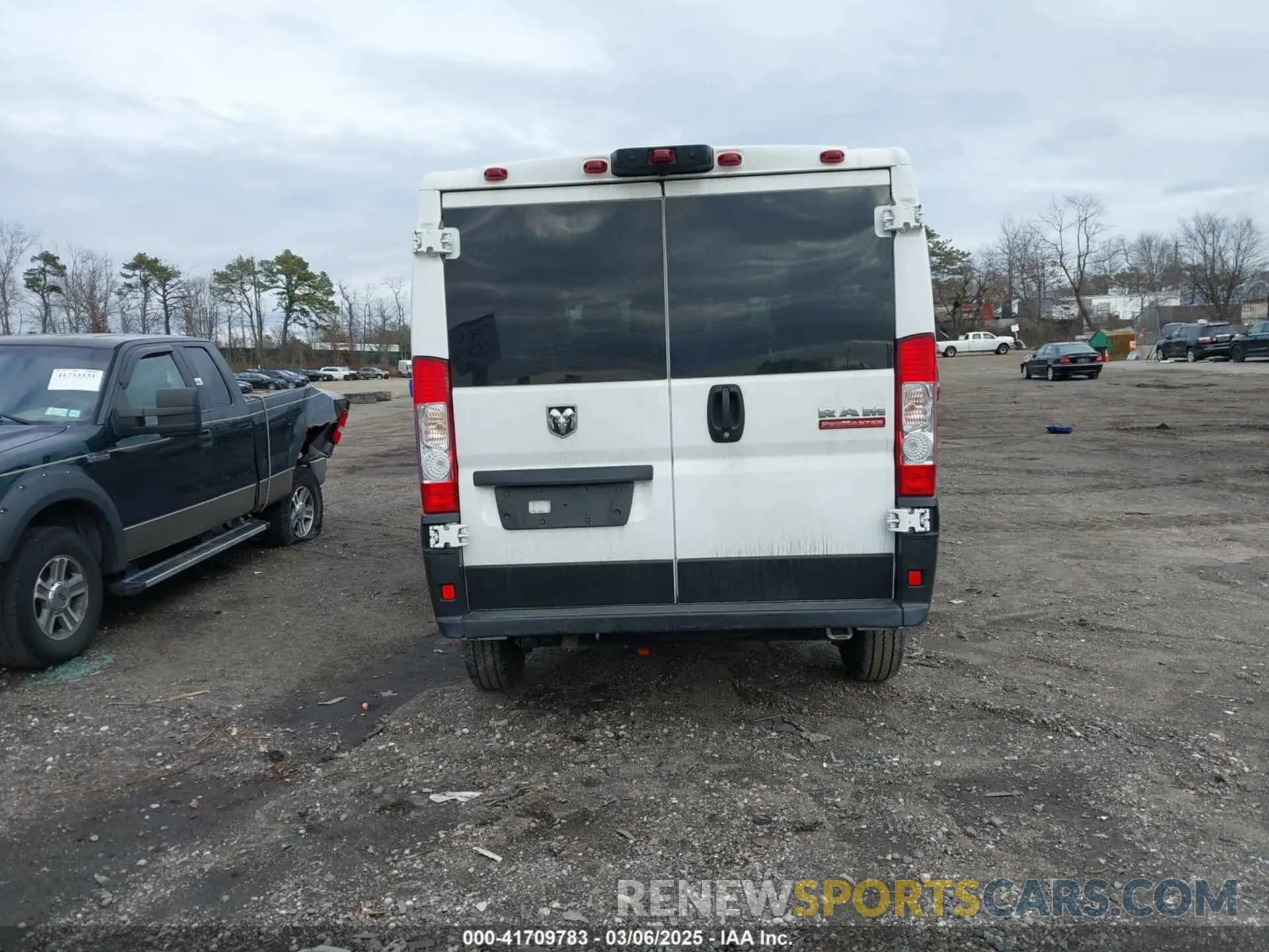 16 Photograph of a damaged car 3C6LRVAGXME559894 RAM PROMASTER 1500 2021