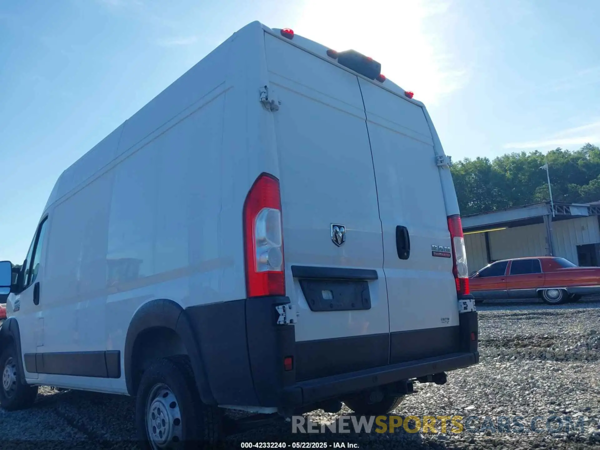 17 Photograph of a damaged car 3C6LRVBG2ME559354 RAM PROMASTER 1500 2021