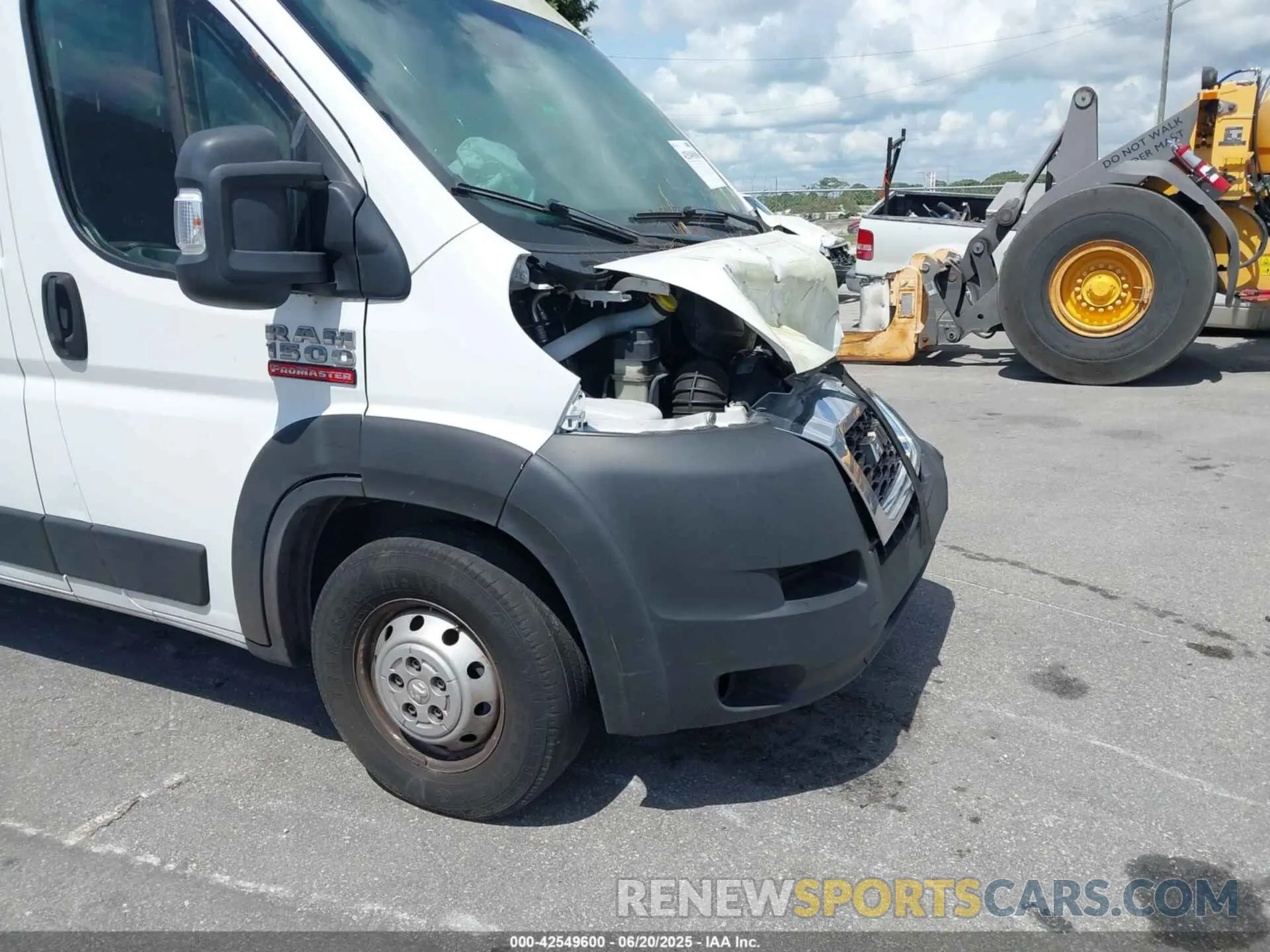14 Photograph of a damaged car 3C6LRVBG2ME565140 RAM PROMASTER 1500 2021