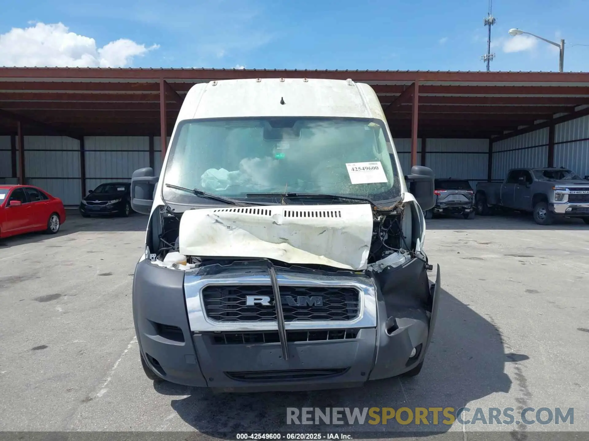 15 Photograph of a damaged car 3C6LRVBG2ME565140 RAM PROMASTER 1500 2021