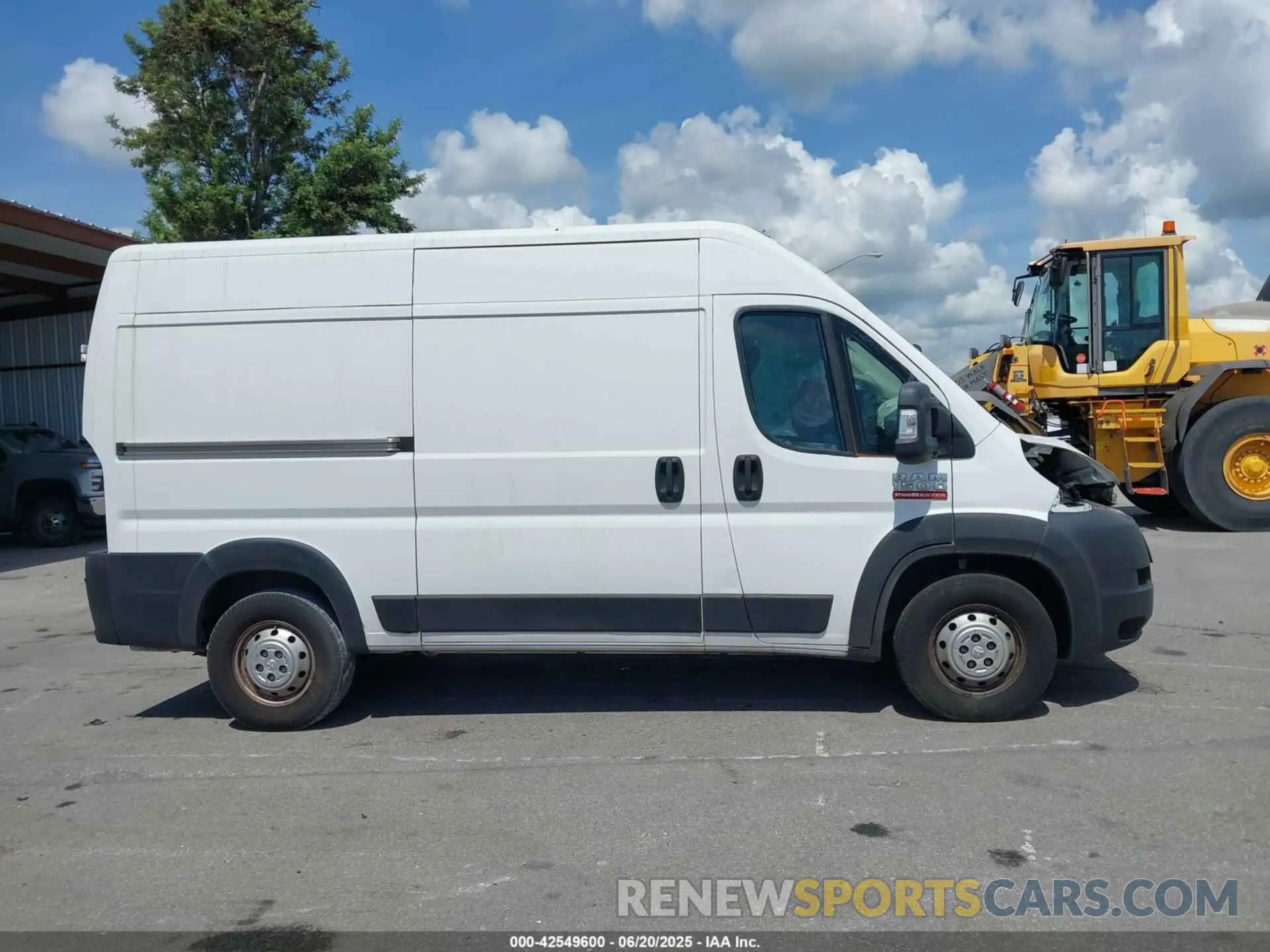 16 Photograph of a damaged car 3C6LRVBG2ME565140 RAM PROMASTER 1500 2021