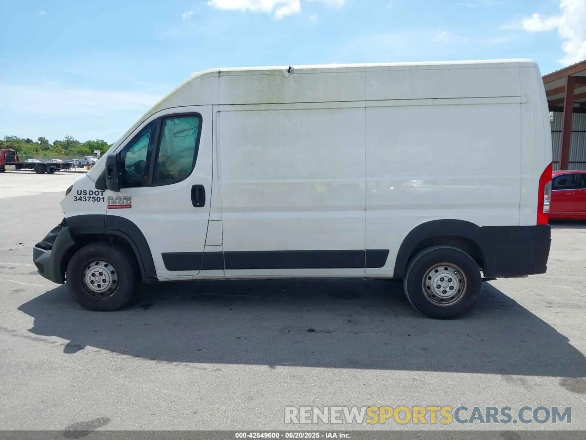17 Photograph of a damaged car 3C6LRVBG2ME565140 RAM PROMASTER 1500 2021